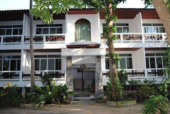 Amity Beach Hotel
