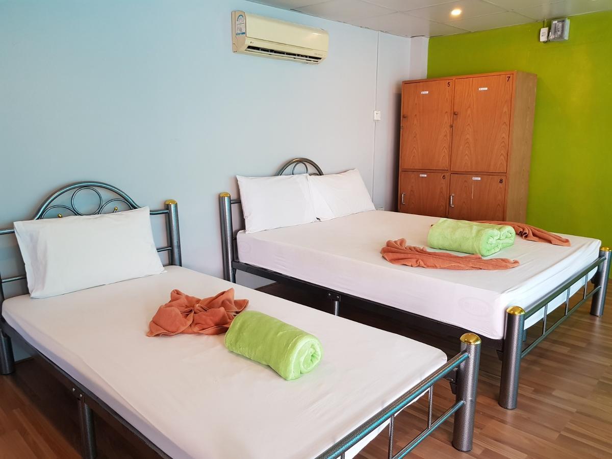 Zone6 Coworking Old 2w Hostel, Koh Samui