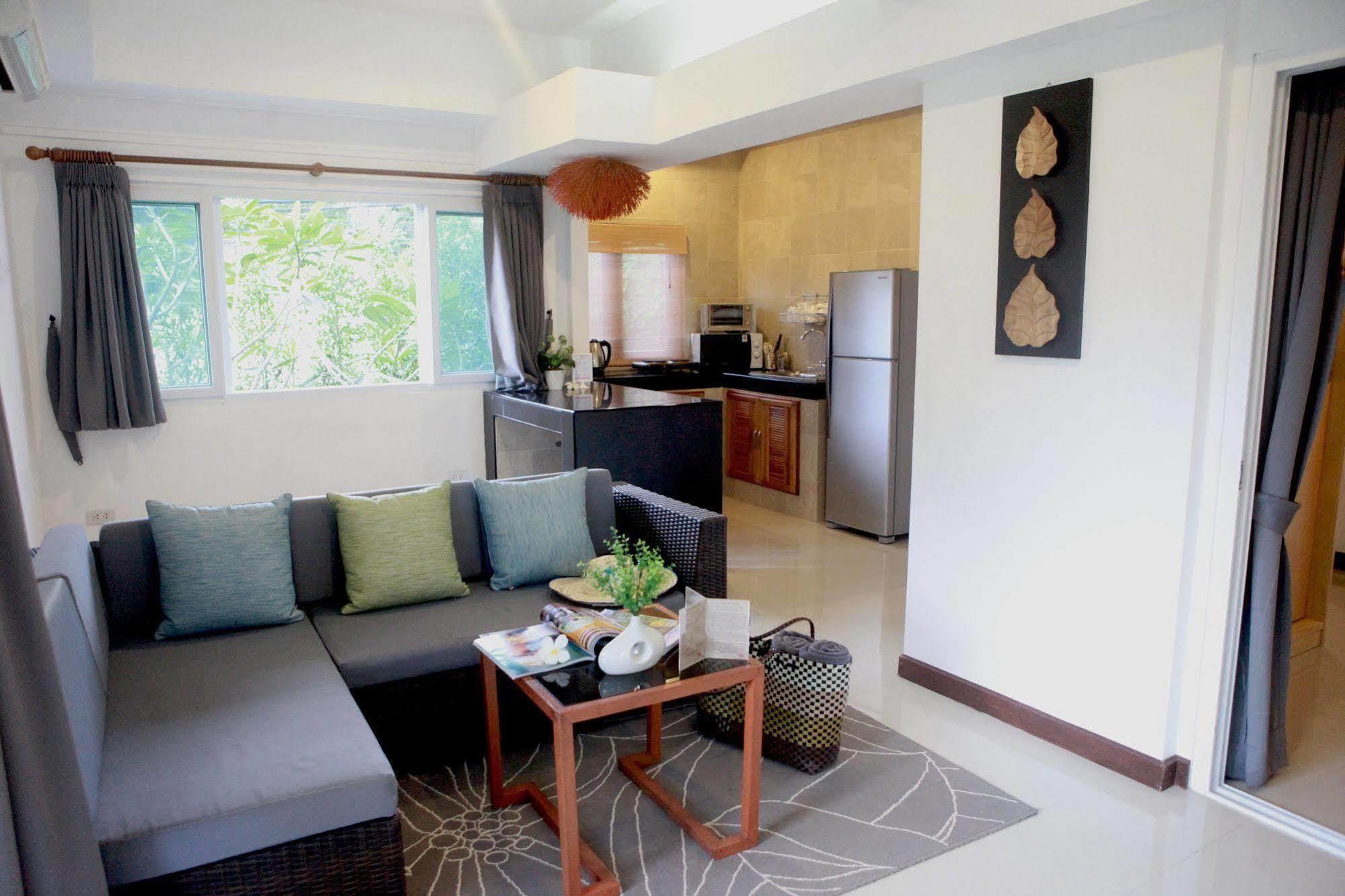Grand Villa Beach Front