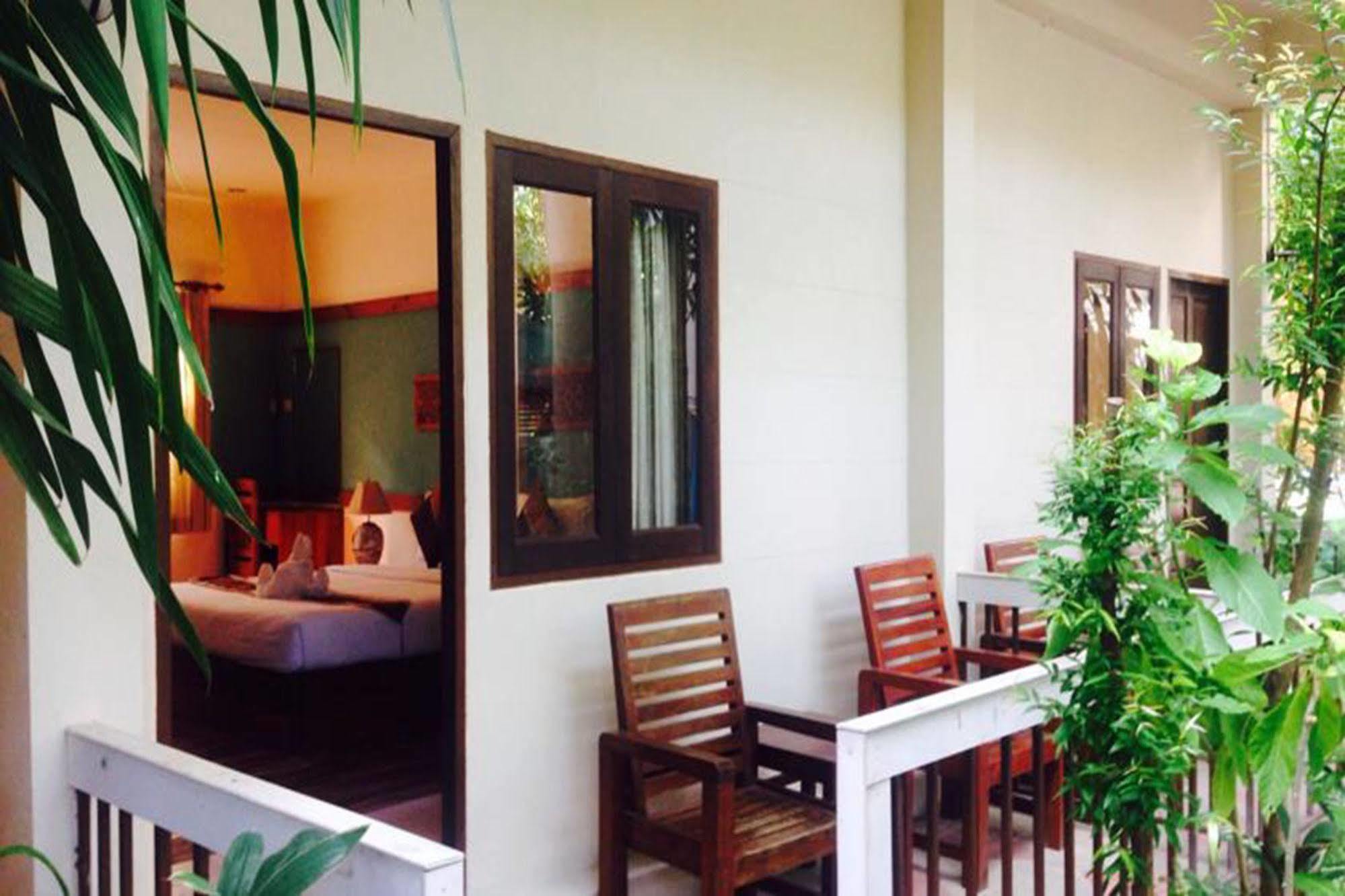 B2@samui
