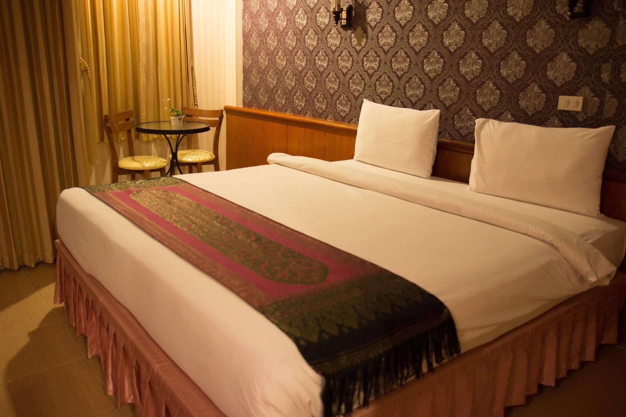Hotel Natural Samui
