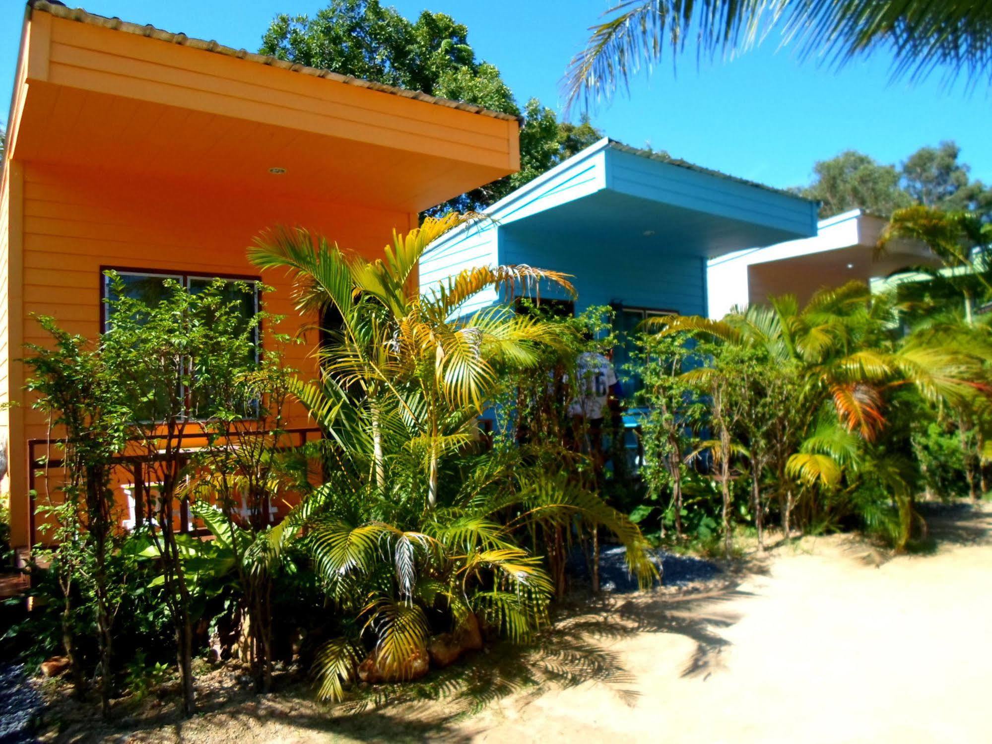Hotel Rewadee Garden
