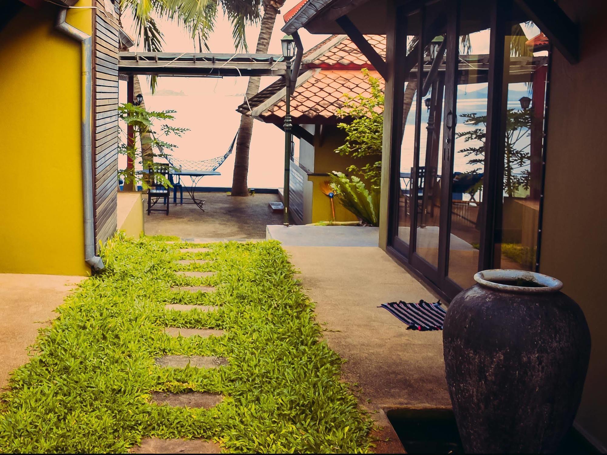 Inn The Shore Samui 2*