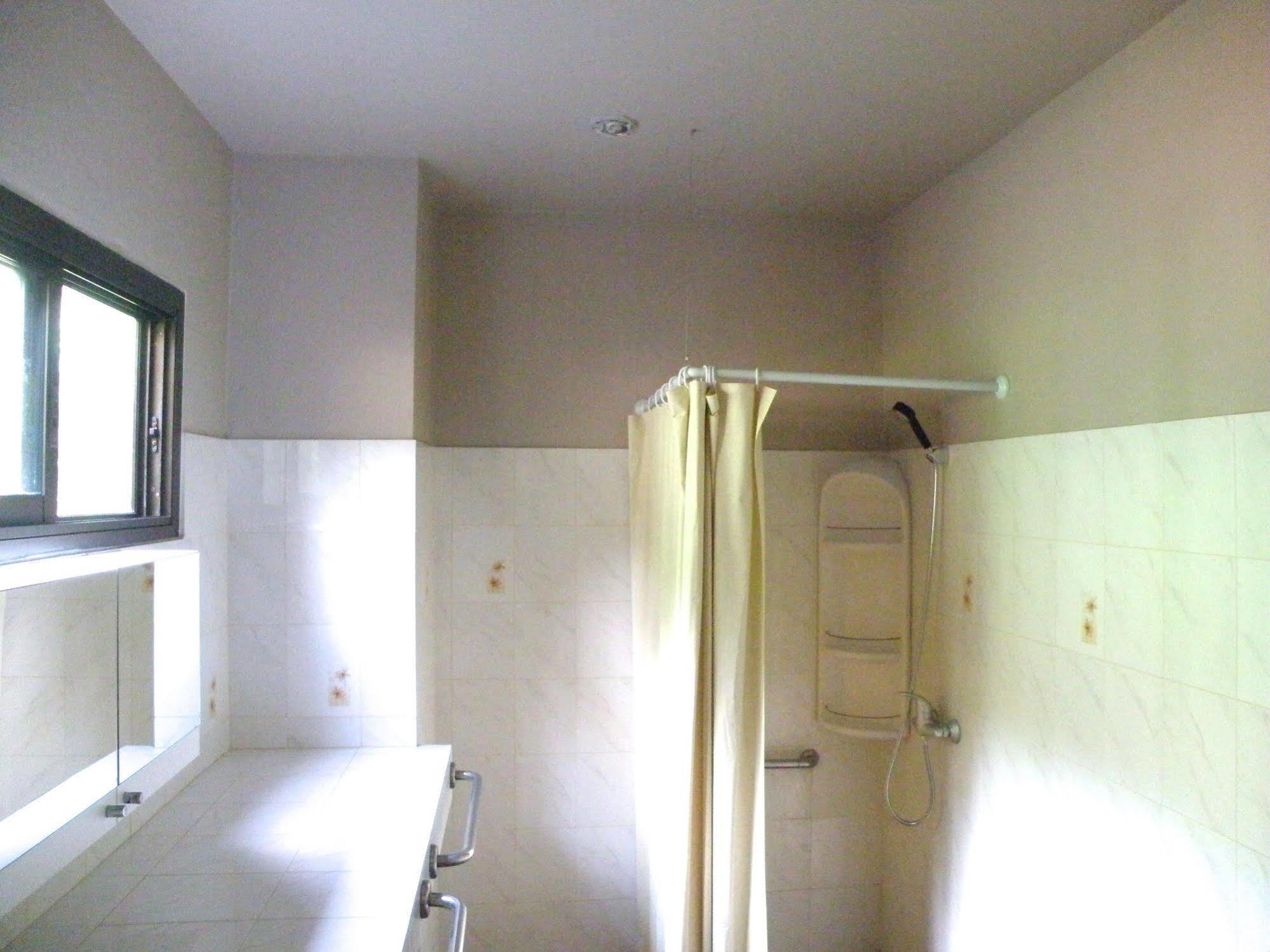 Pink House 3*