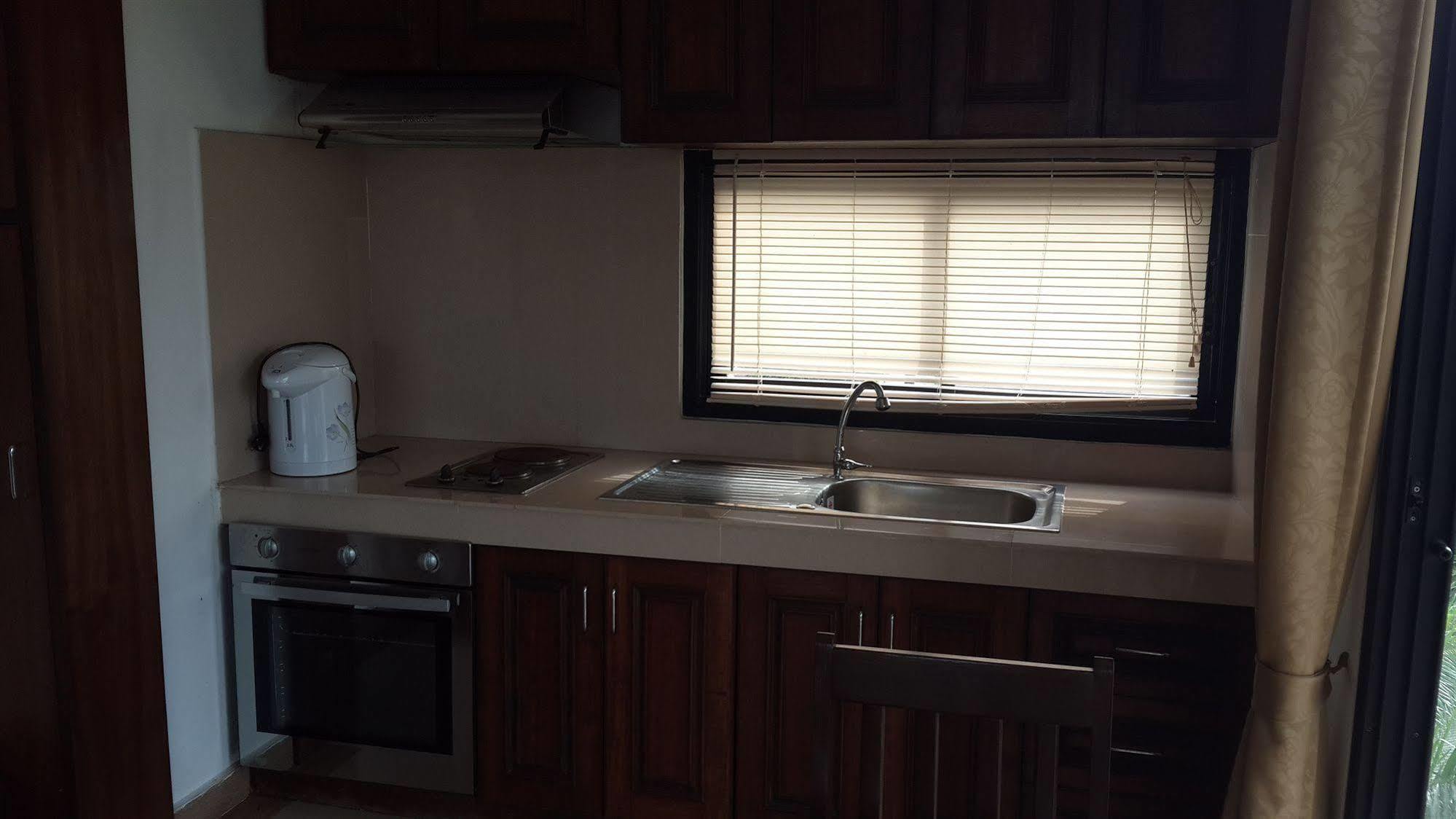 Aparthotel Chaweng Lakeview Condotel 3*