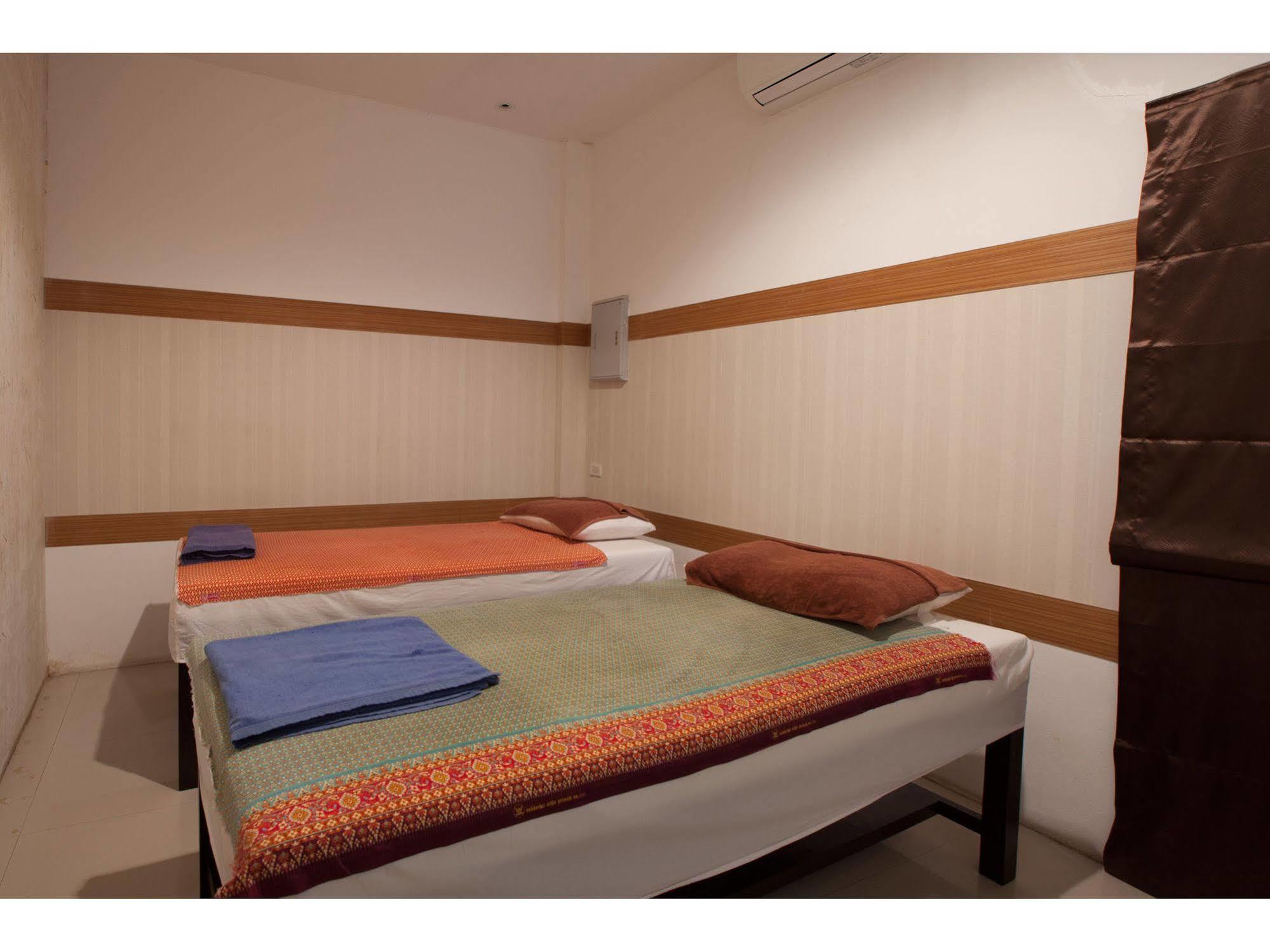 The Plaza 3*