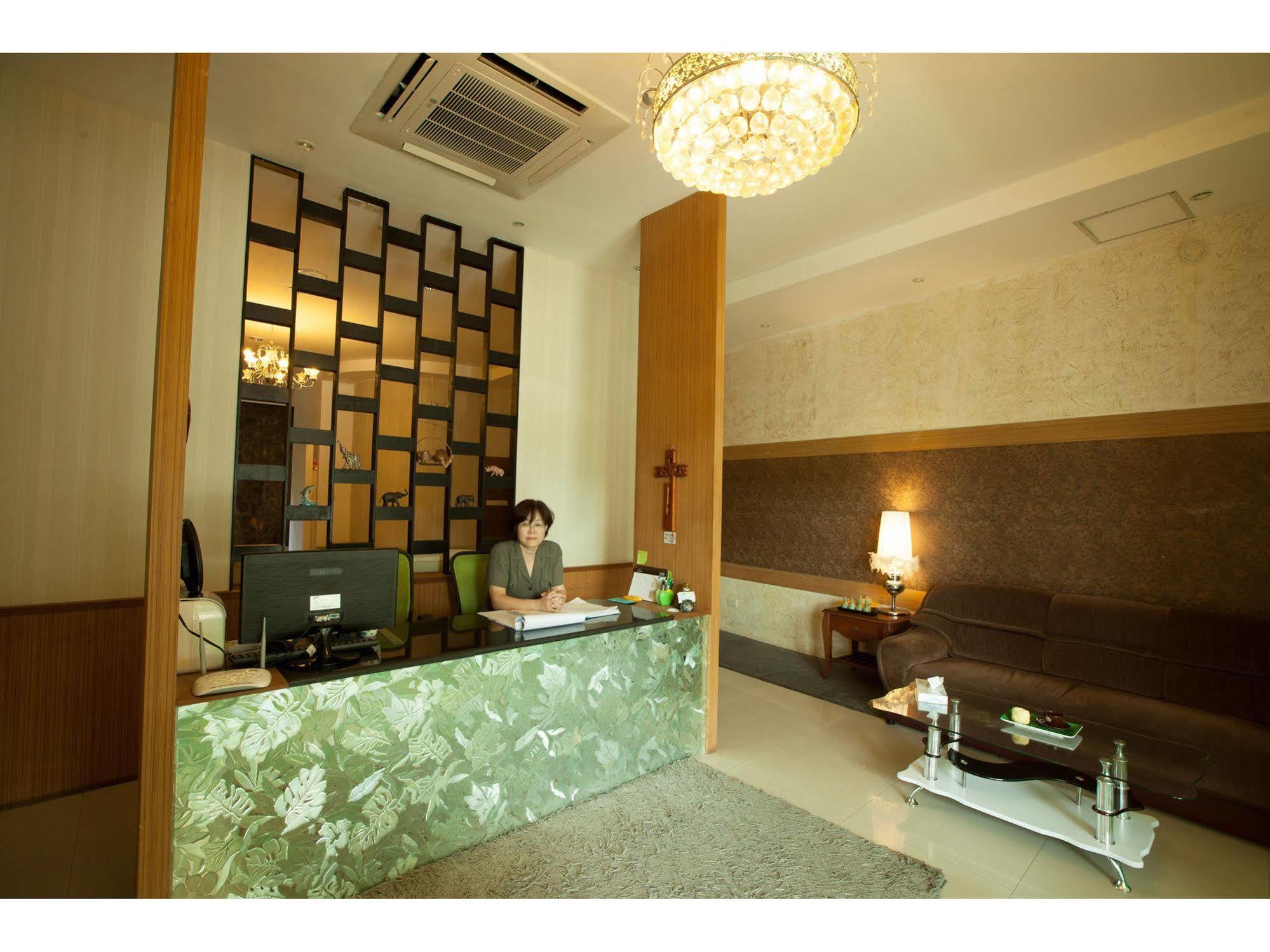 The Plaza Hotel Bang Rak Beach (Koh Samui)