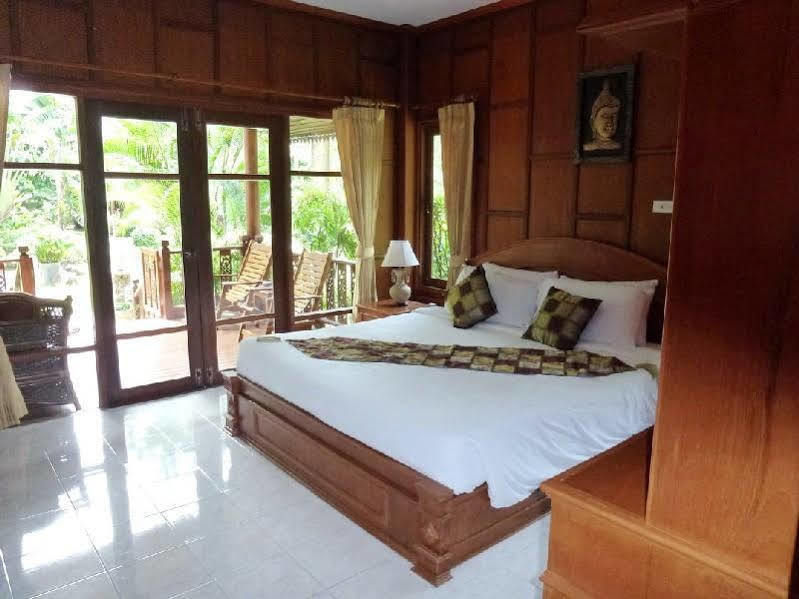 Baan Laem Noi Villa's Hotel 3*