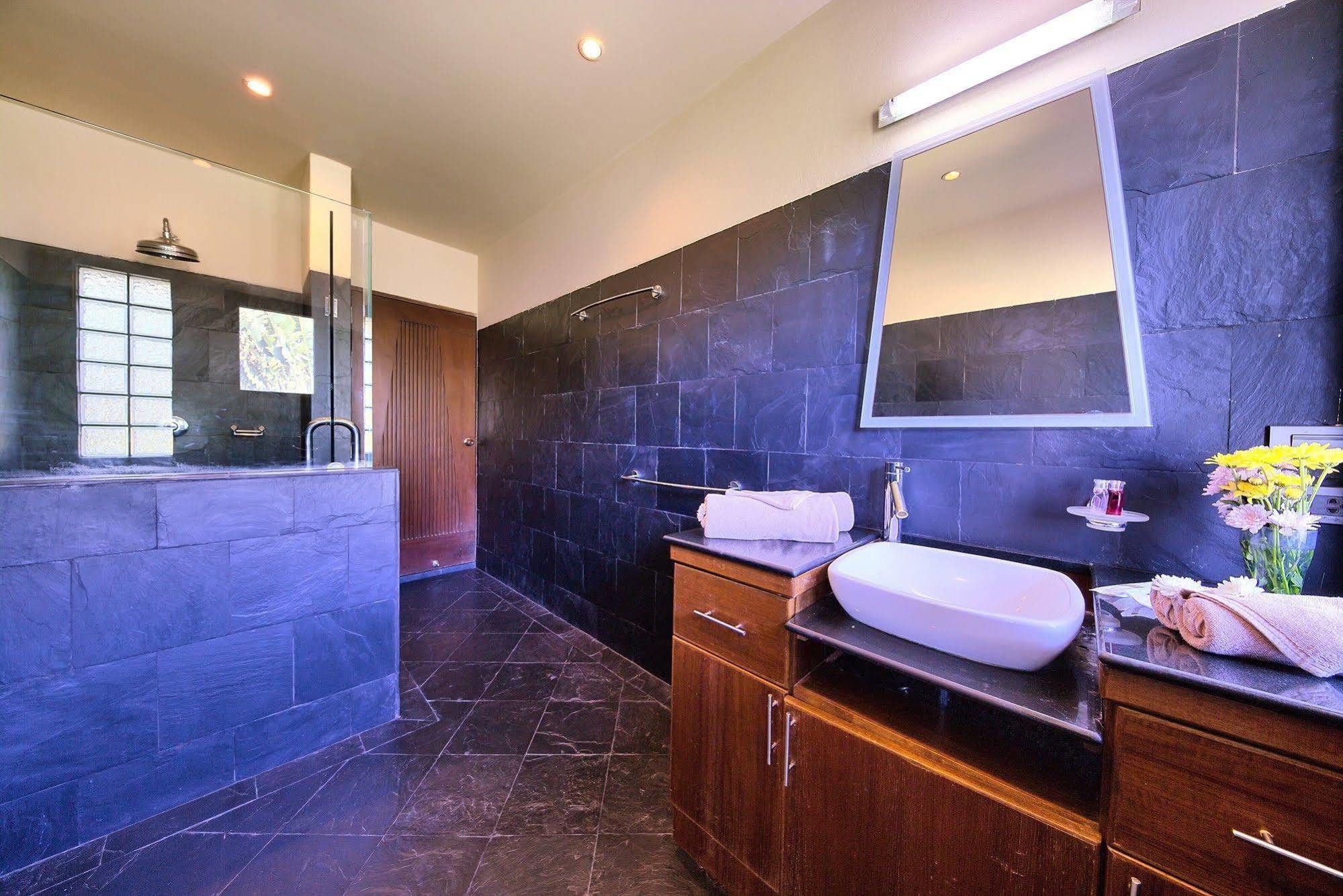 Seven Swifts - Bangrak Ocean View Pousada Bophut
