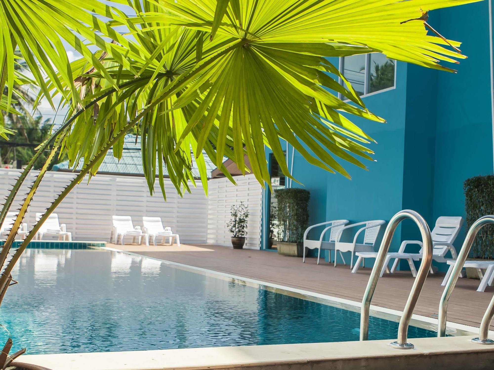 Maenam Bay Hotel 3*