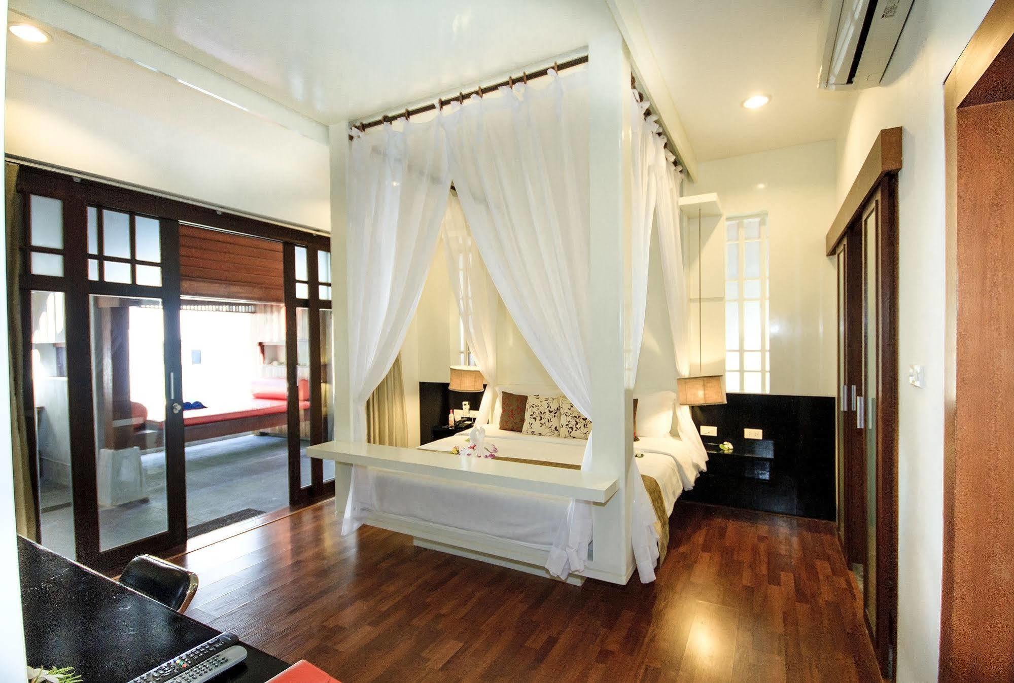 Villa Pao Jin Poon Front