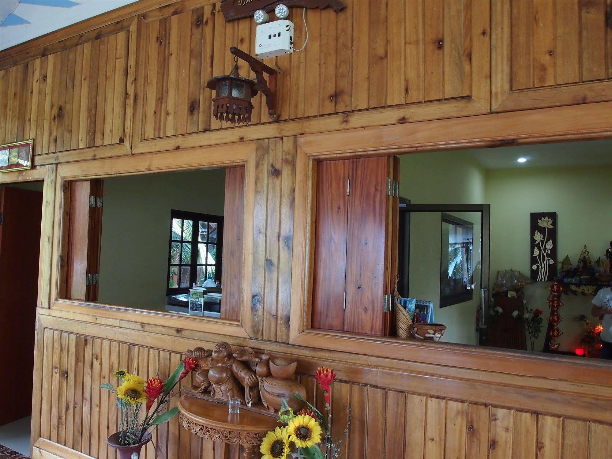 Palm Point Village Hotel Mae Nam