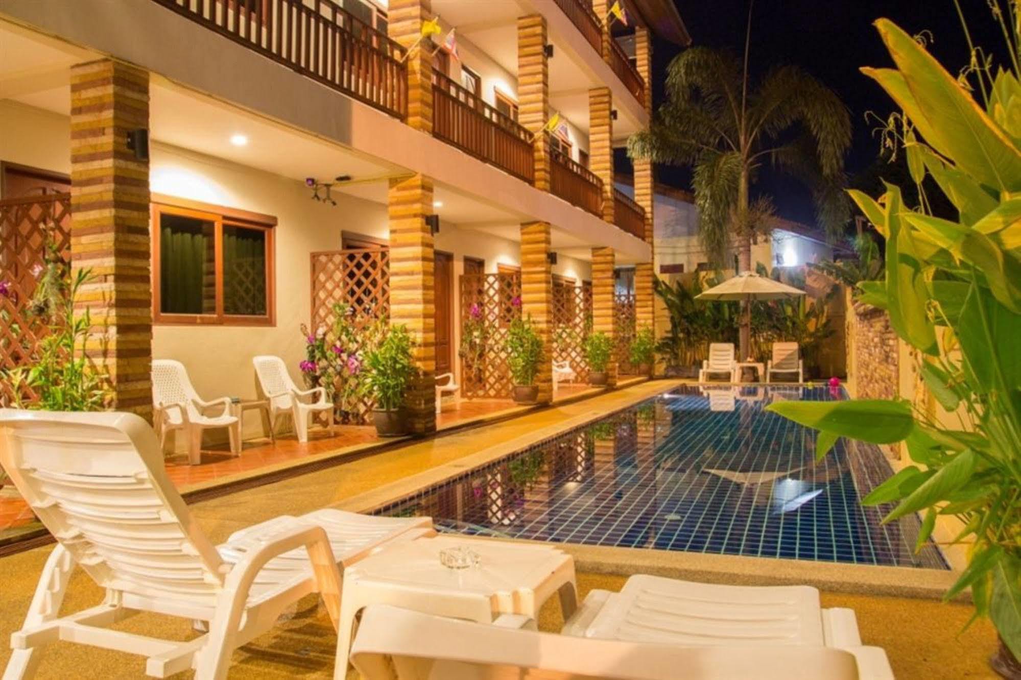 Hathai House 2* Lamai Beach (Koh Samui)
