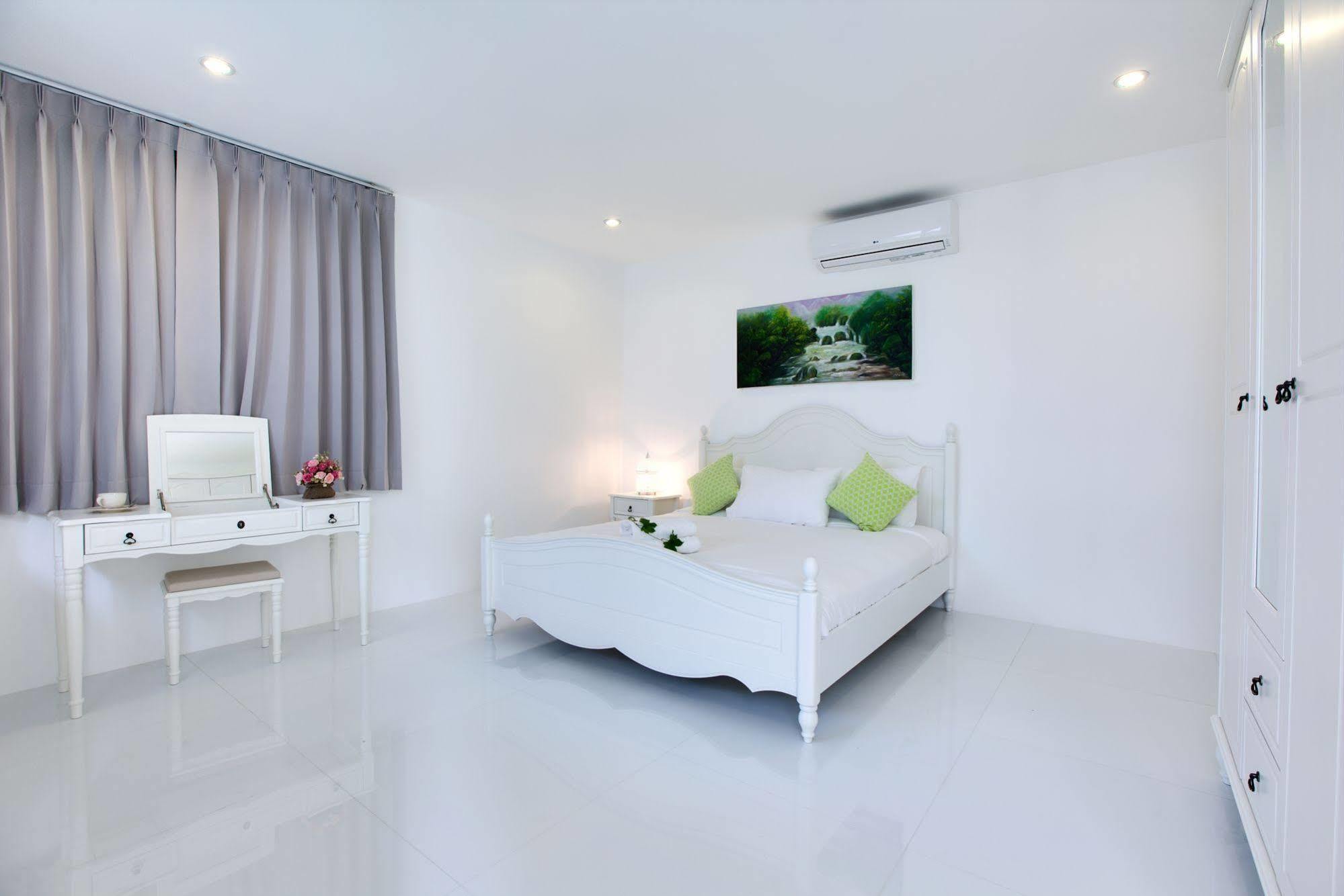 Villa Blue Bay 4 Bedroom Pool *