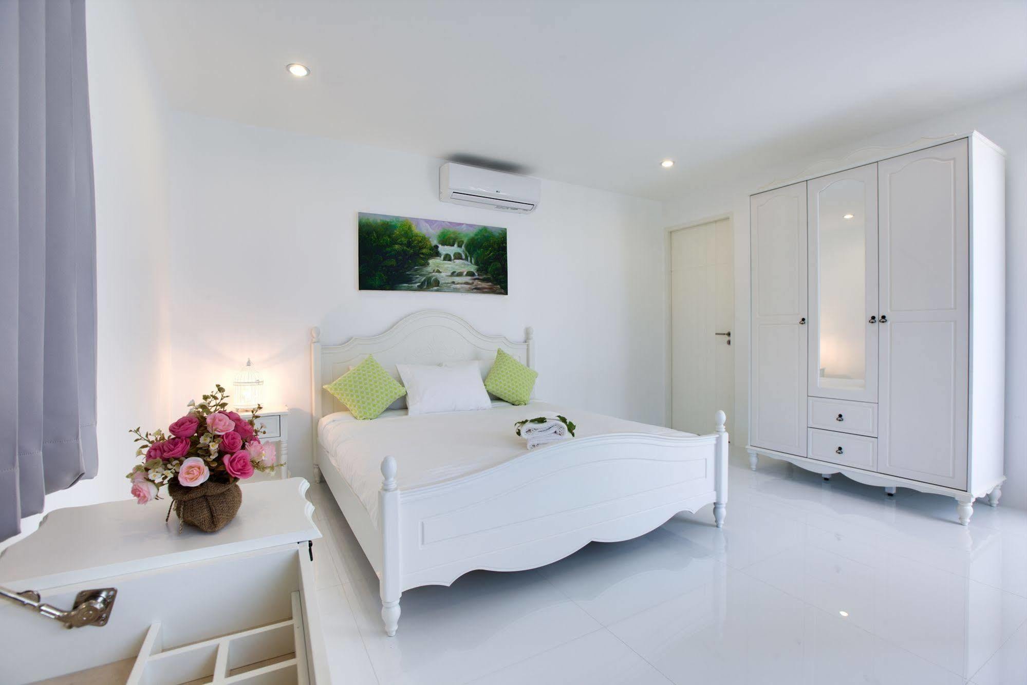 Blue Bay 4 Bedroom Pool Villa *
