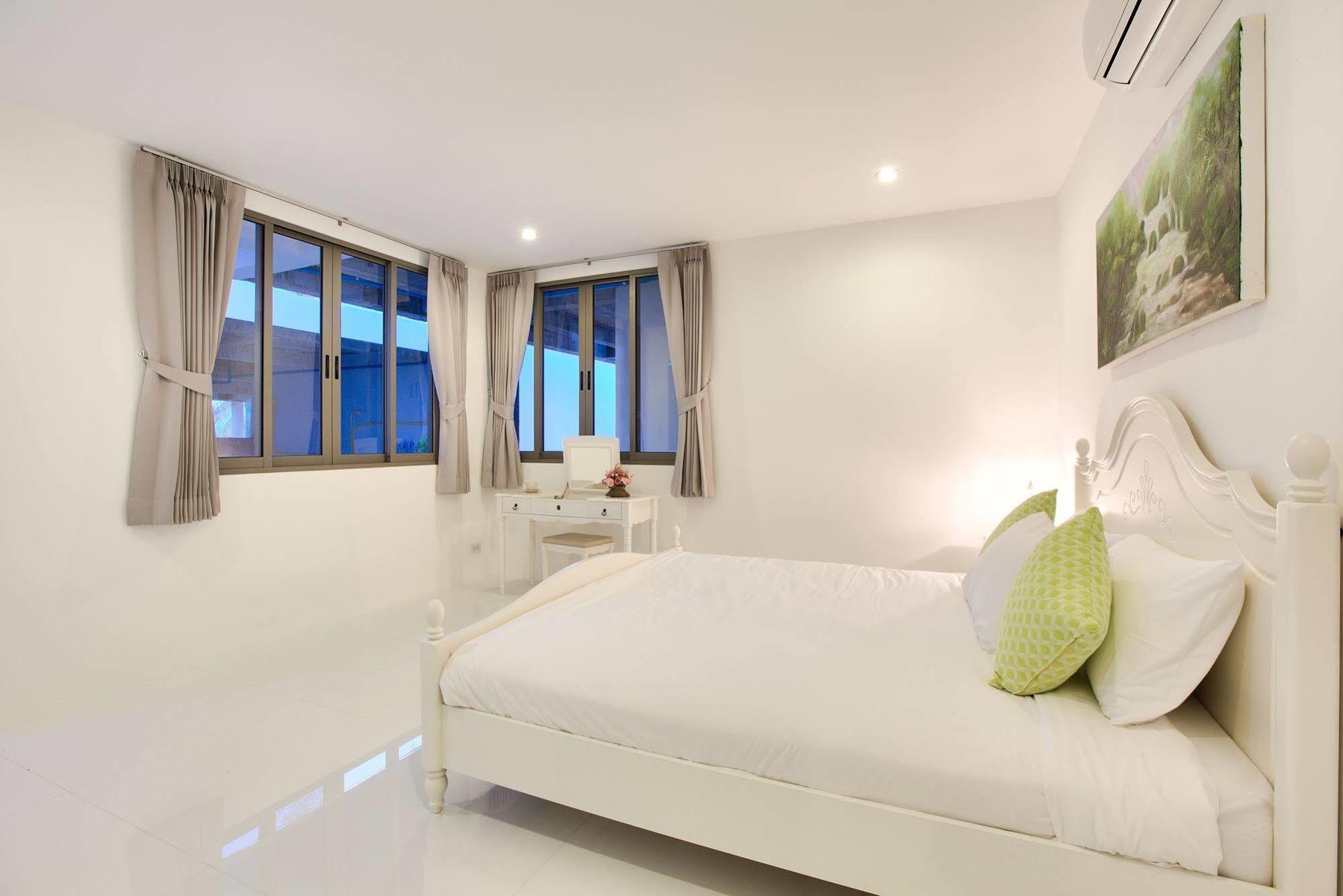 Blue Bay 4 Bedroom Pool *
