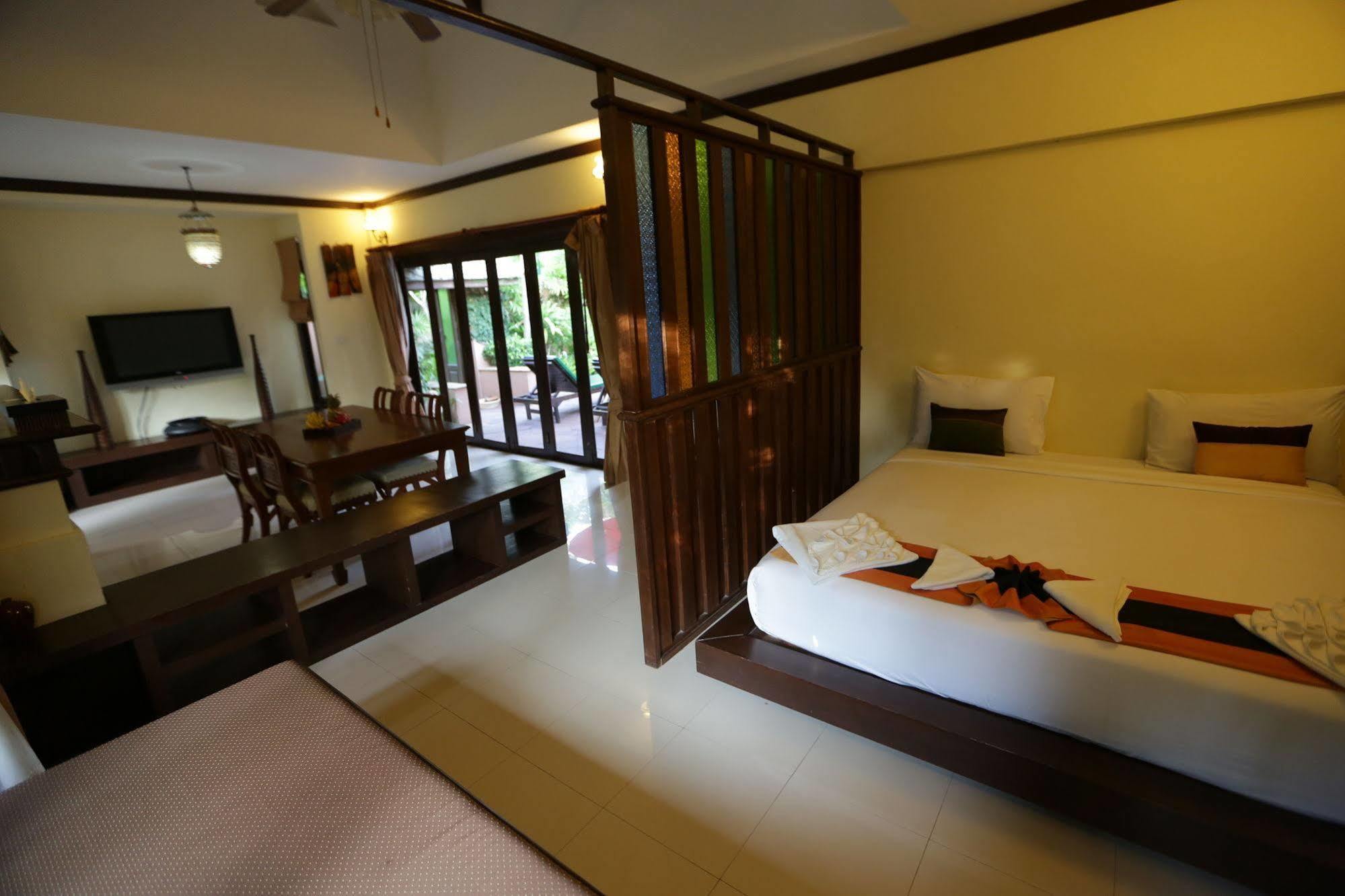 Baan Khao Hua Jook Resort
