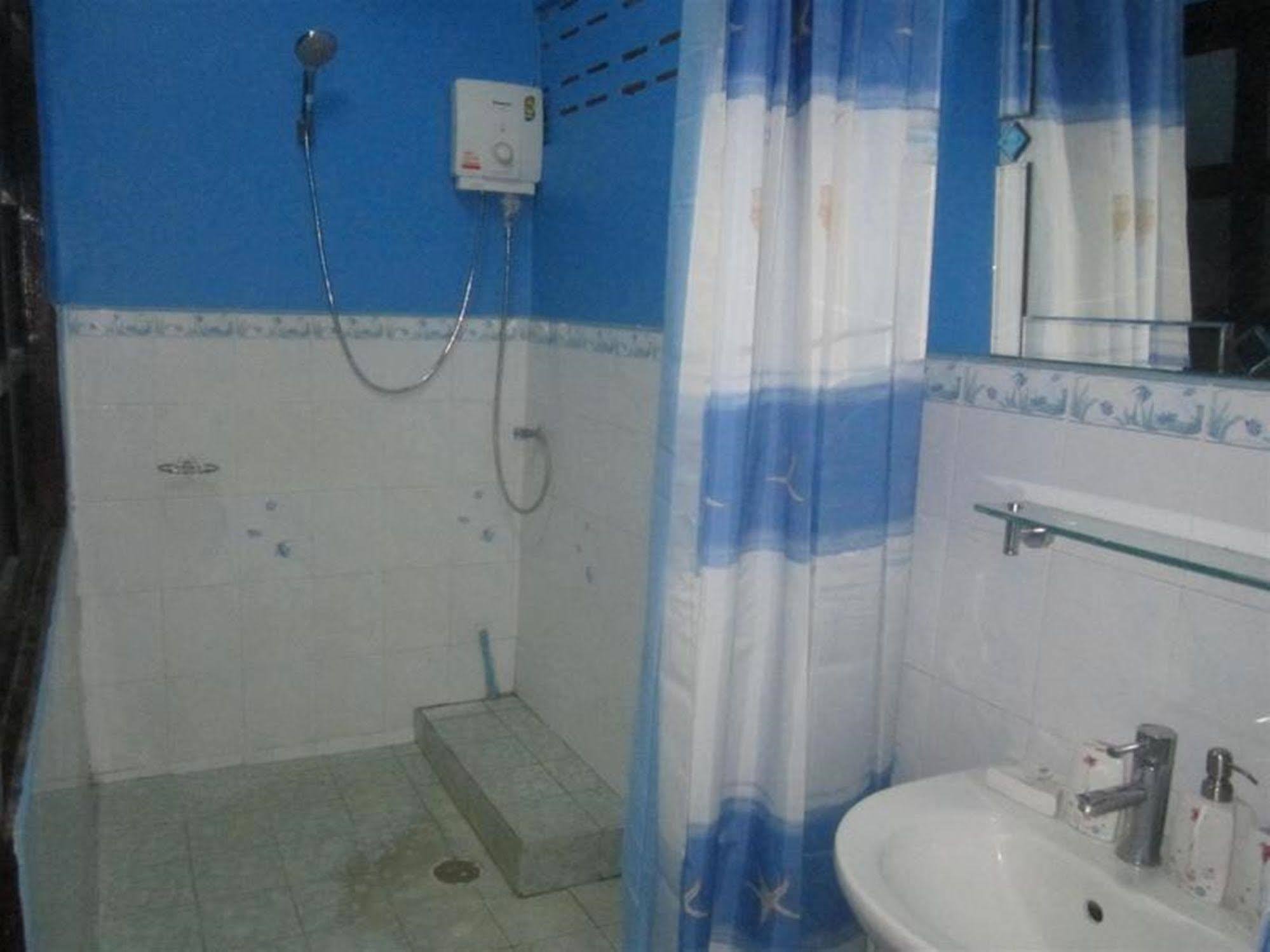 Hostel Kingston Jamaica *