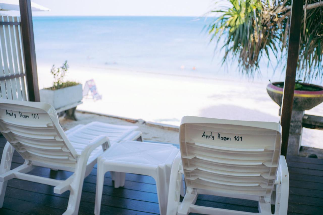 Amity Beach 2*