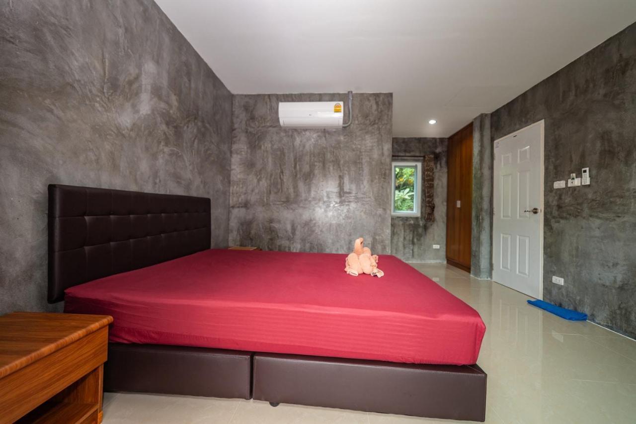 Maenam Hotel 3*