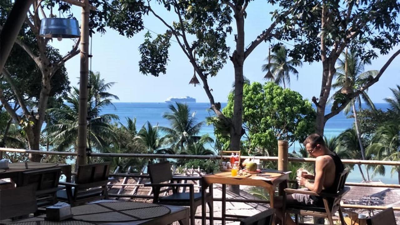 The Mud Bamboo Cafe And Beds Hotel 2*