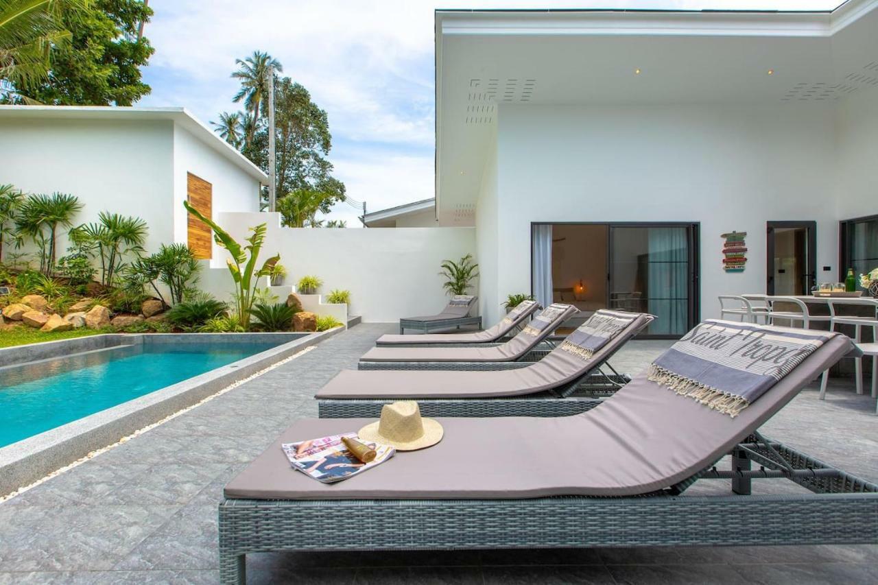 Louma 4 Bedrooms 500 M From The Beach Villa