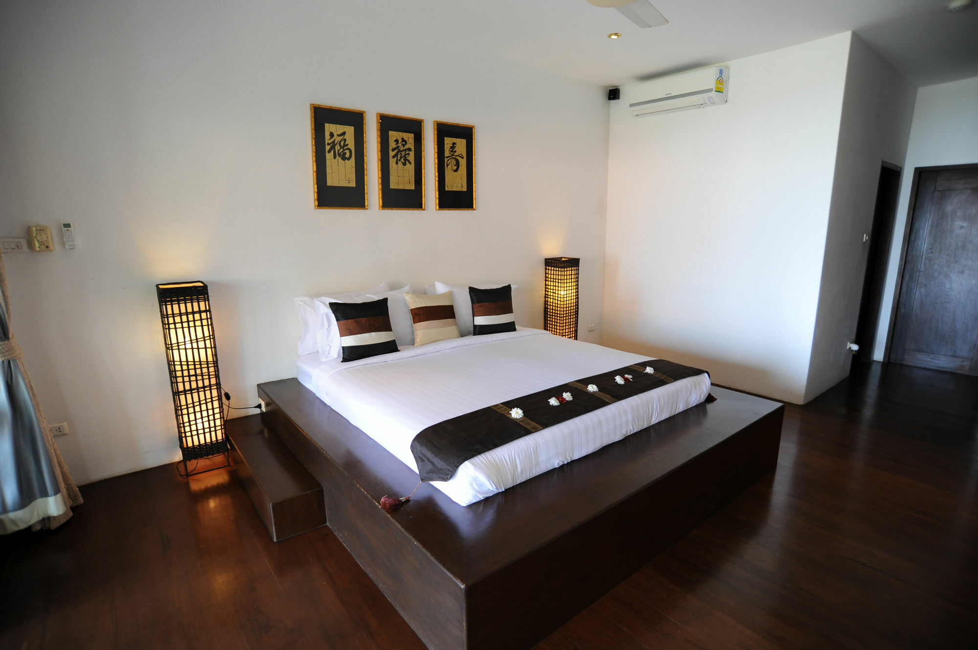 Villa 4 Bedroom Front *