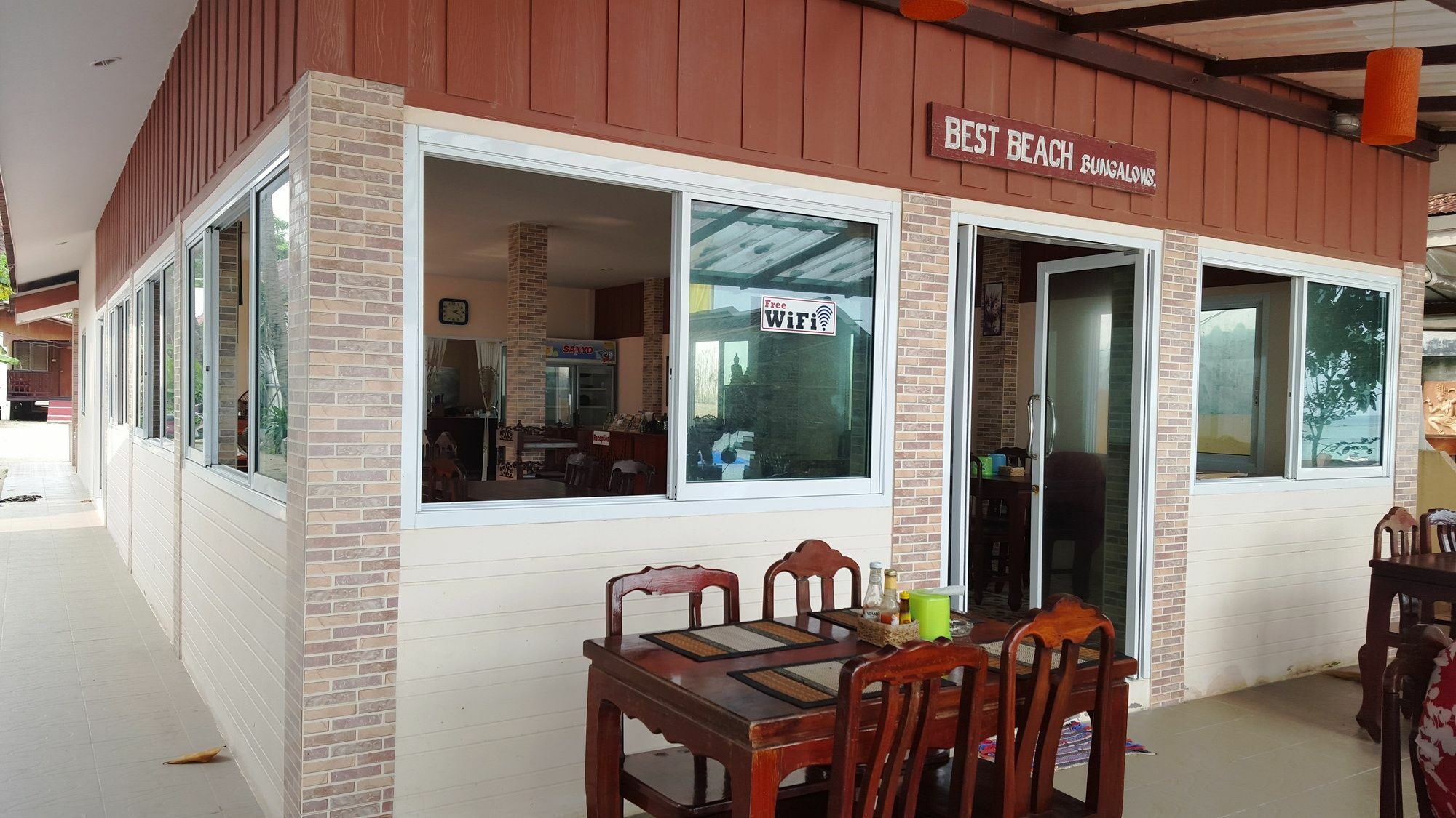 Best Beach Bungalows 2*