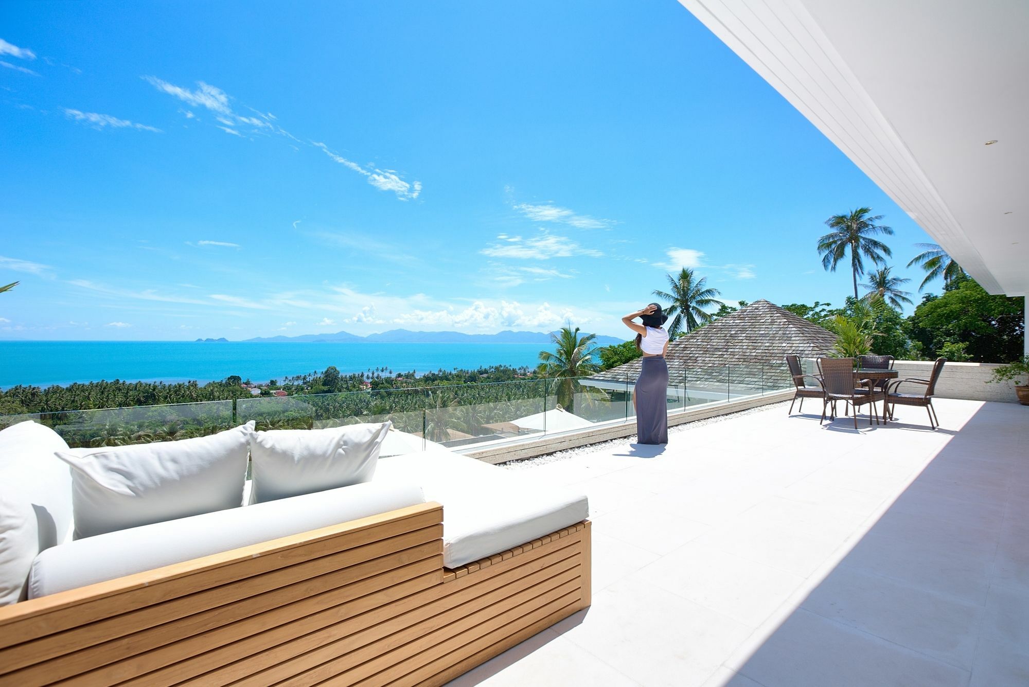 White Tiger - Contemporary Sea View Villa Mae Nam