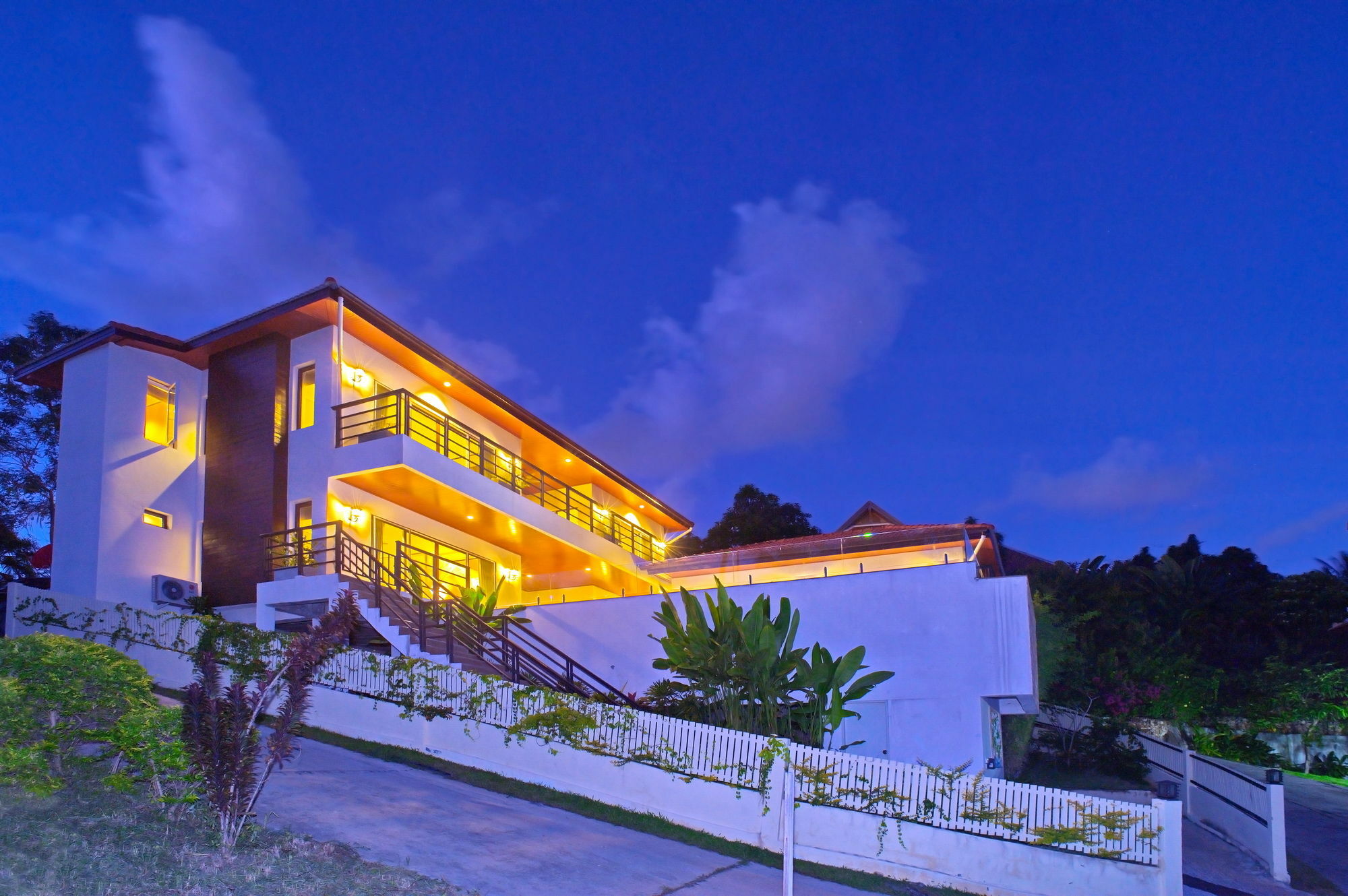 Samui Sunrise Hotel