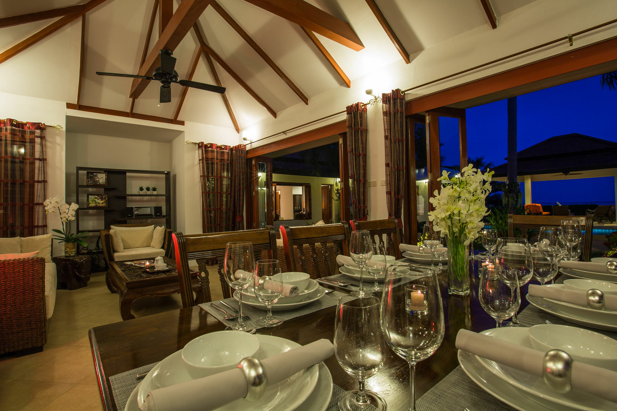 Baan Tawan Chai Villa *