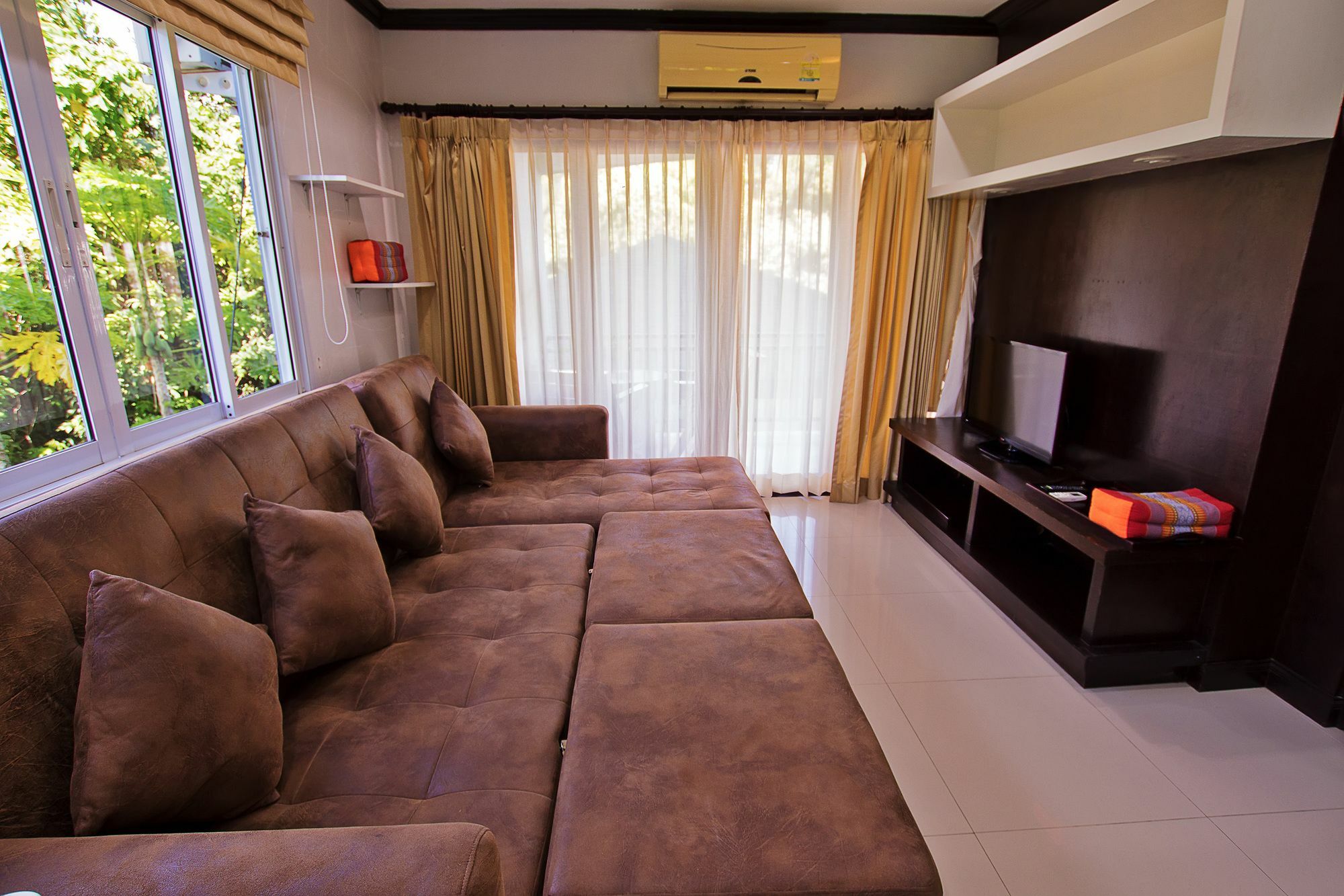 V Samui 3*