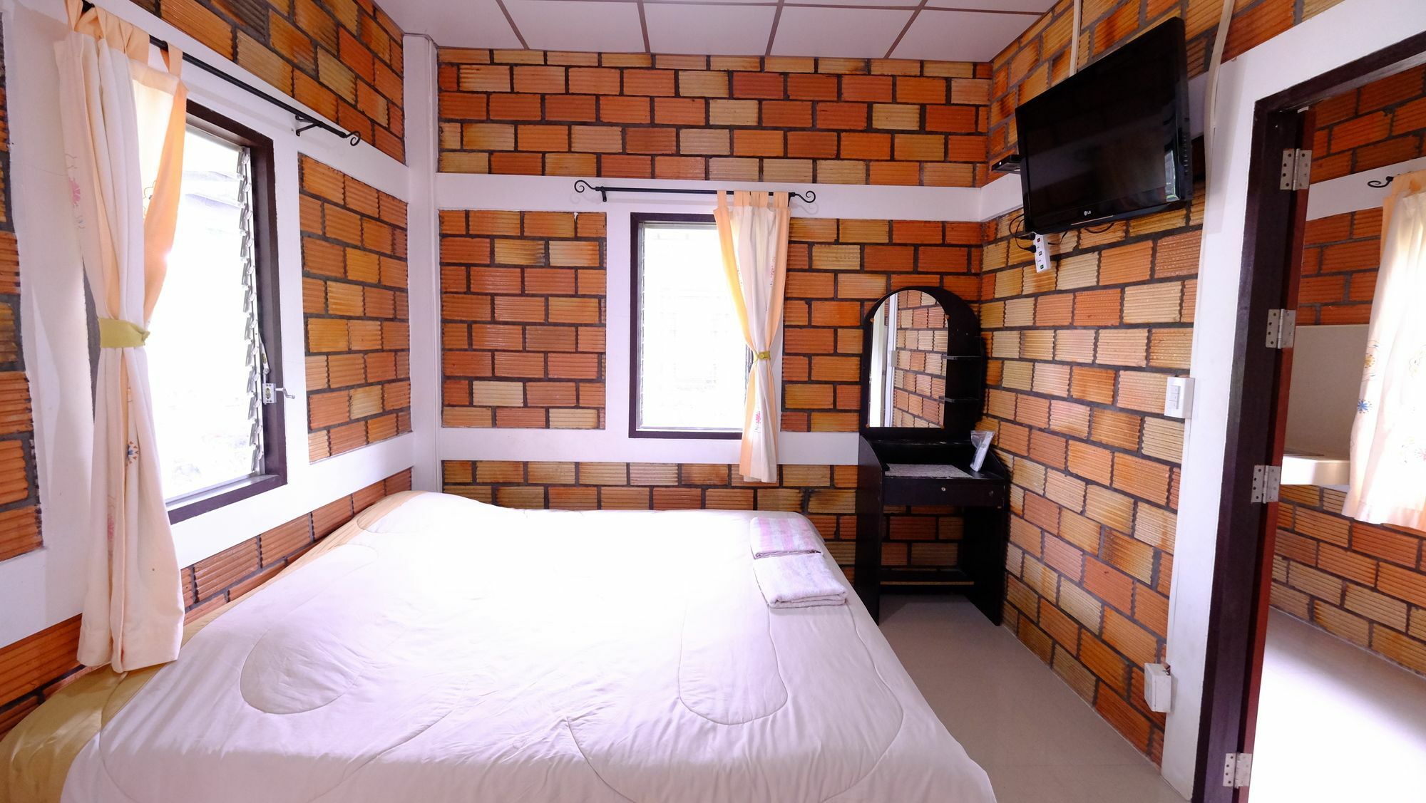 Baan Kwan Charoen Hotel 2*