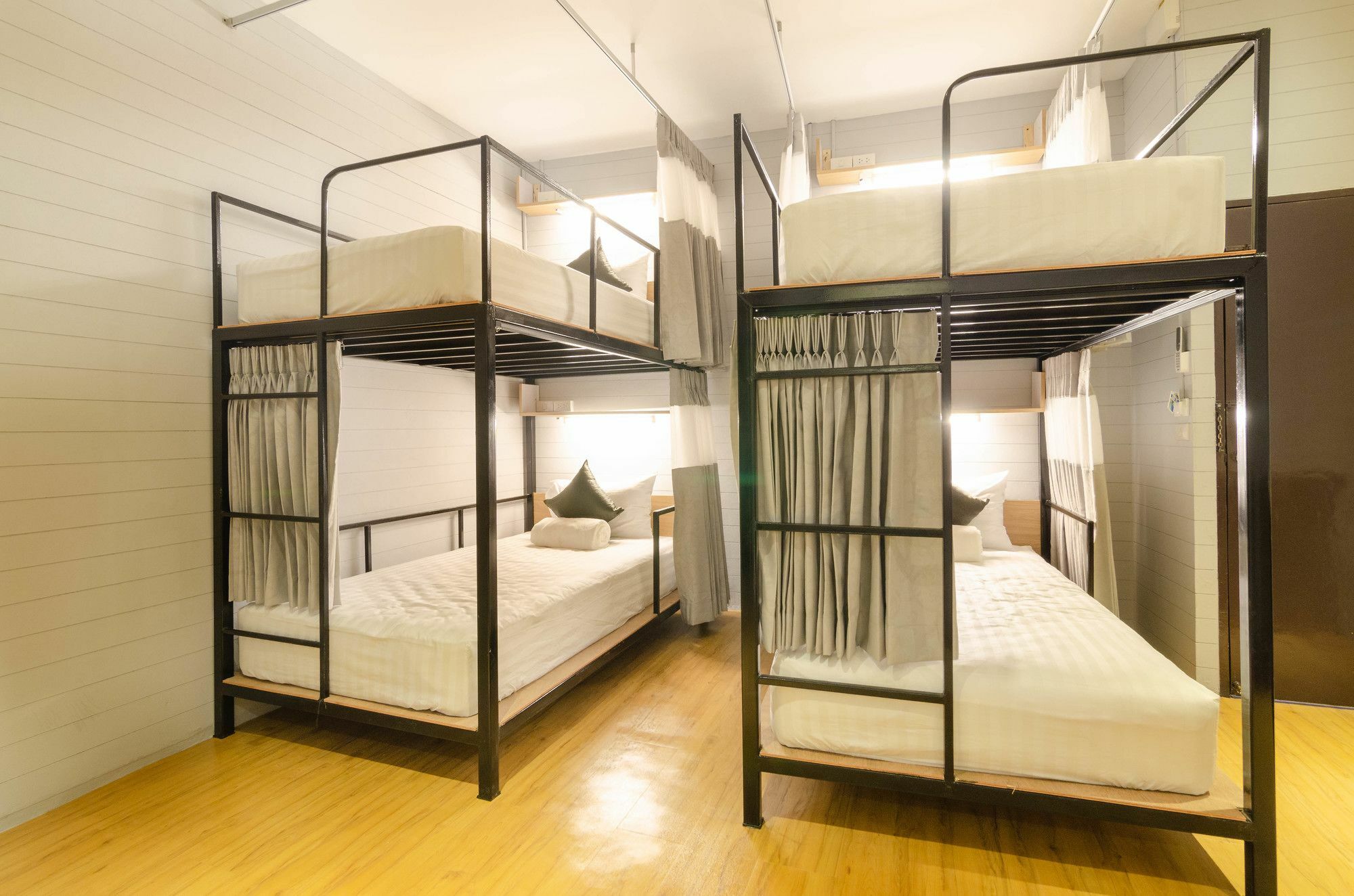 Albergue Mlp Pod (adults Only) *