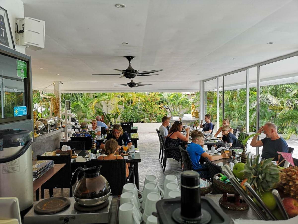 Coconutspalm Resort