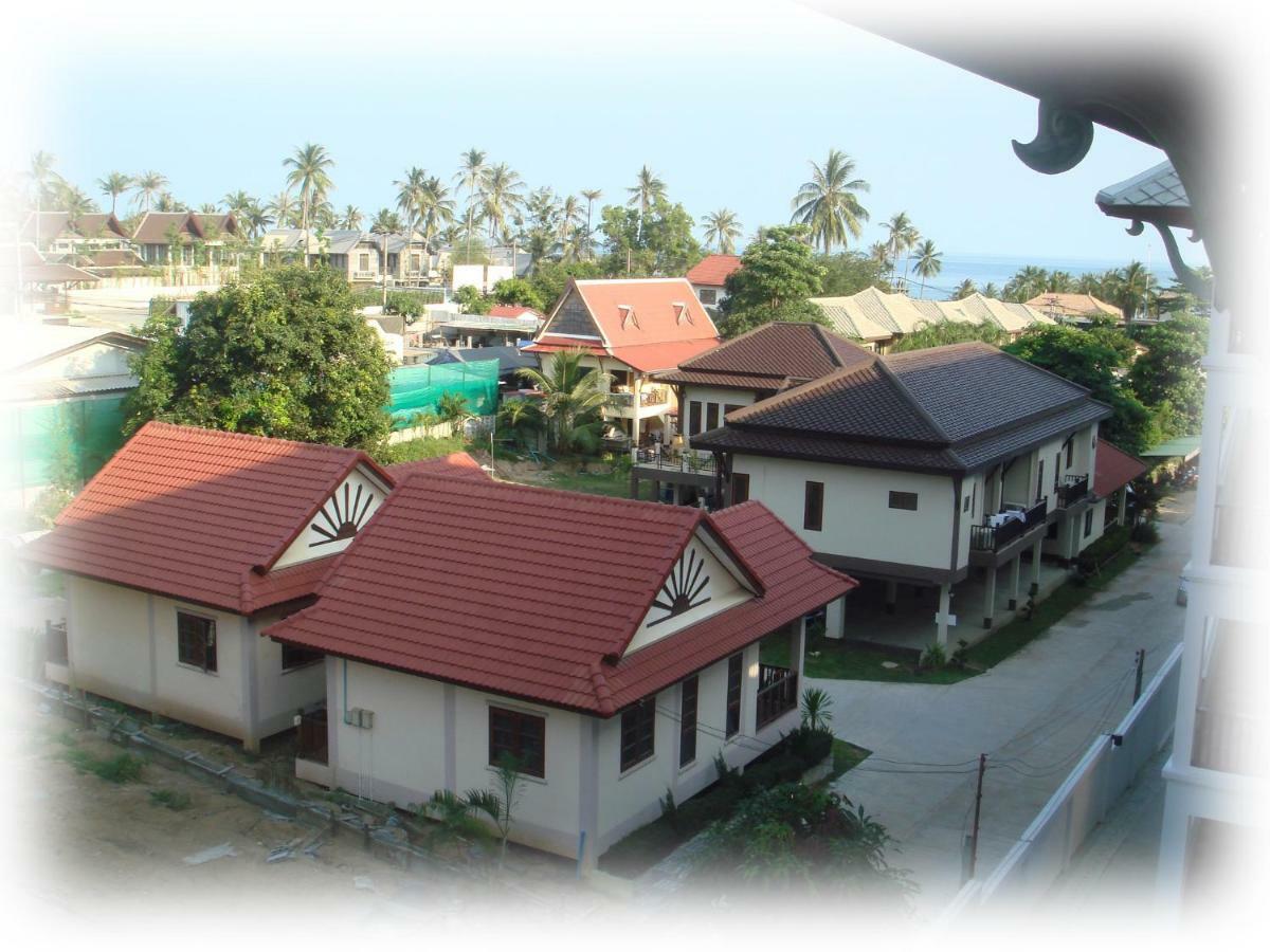 Niracha House