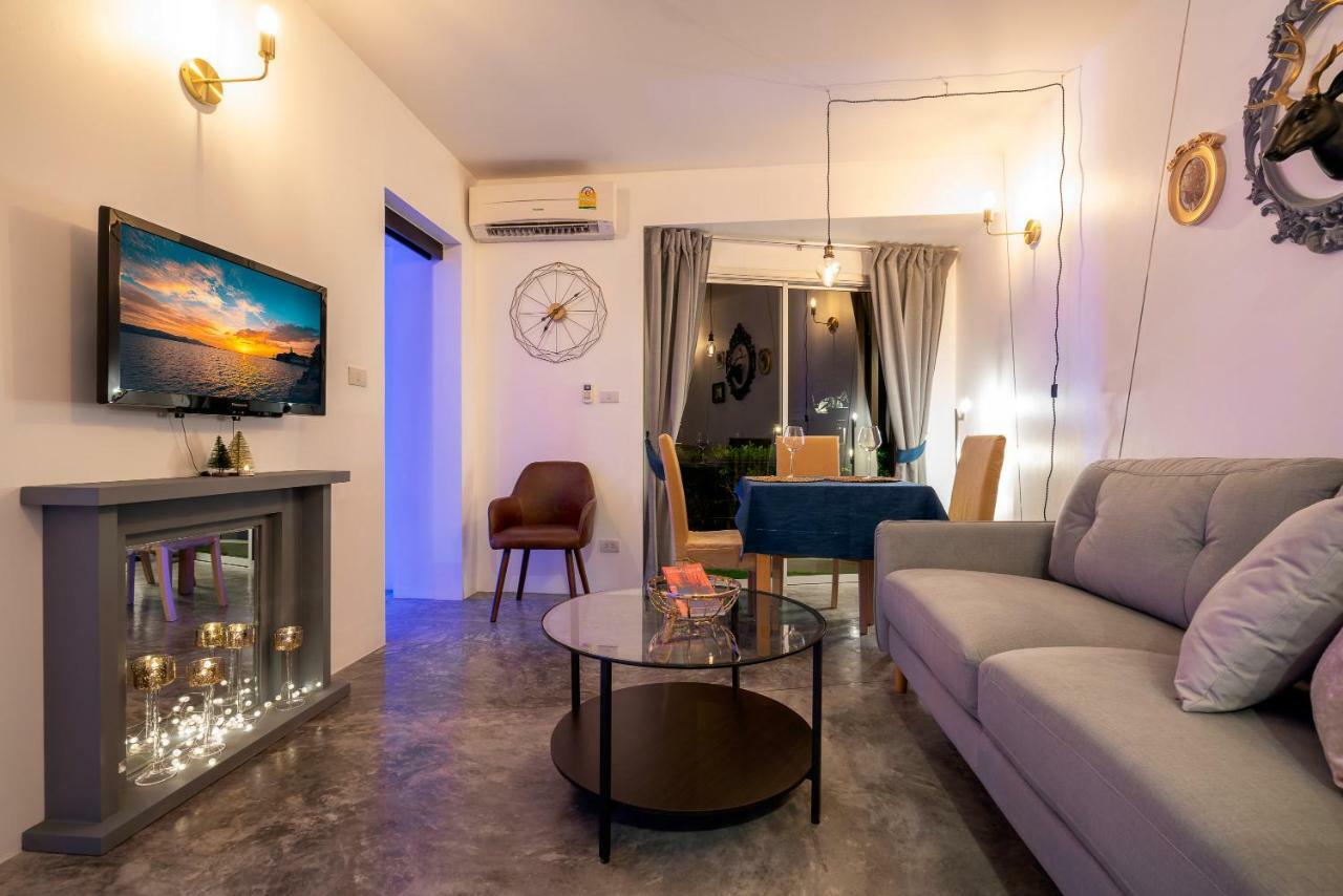 Apartment 1 Bedroom In Replay *