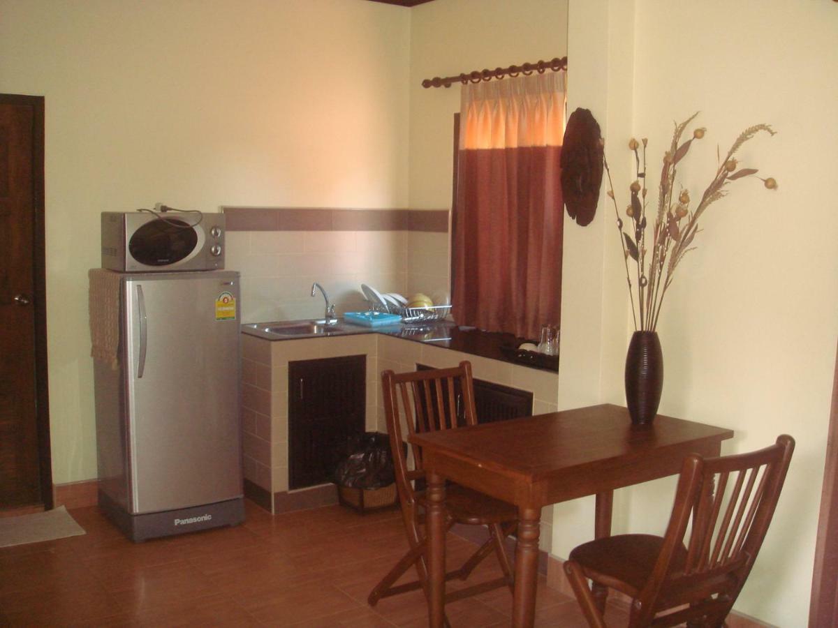 Niracha House