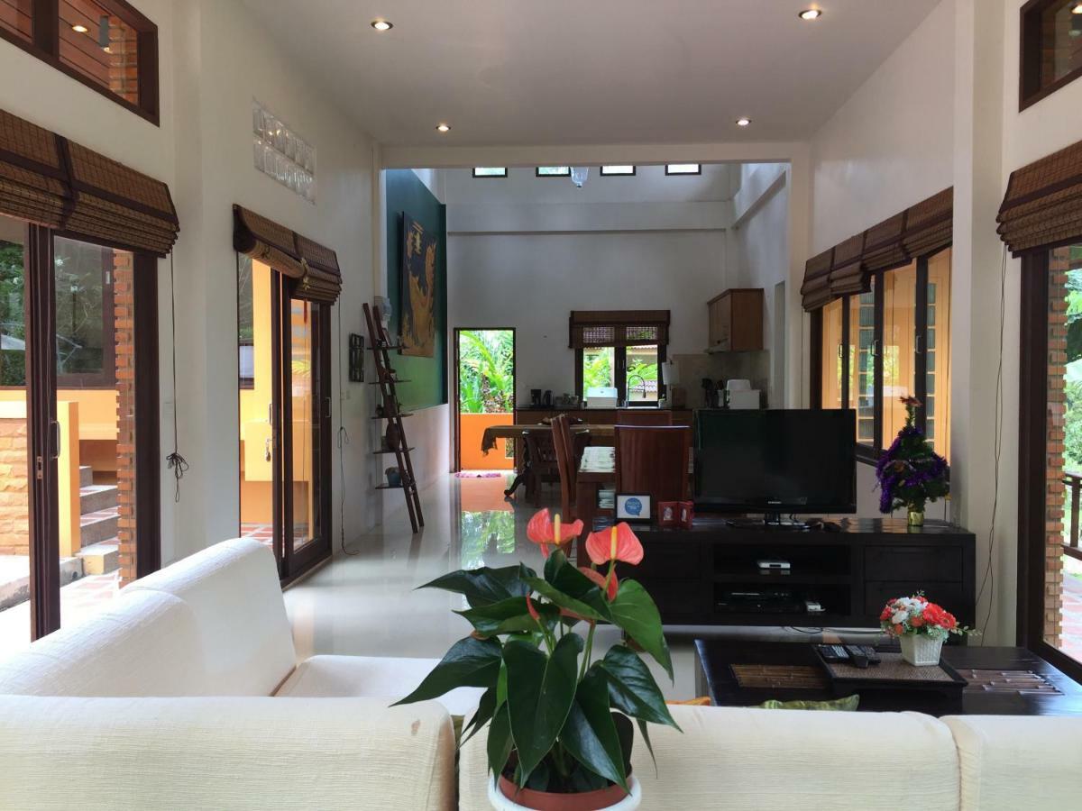 Silent Palm Samui Villa *