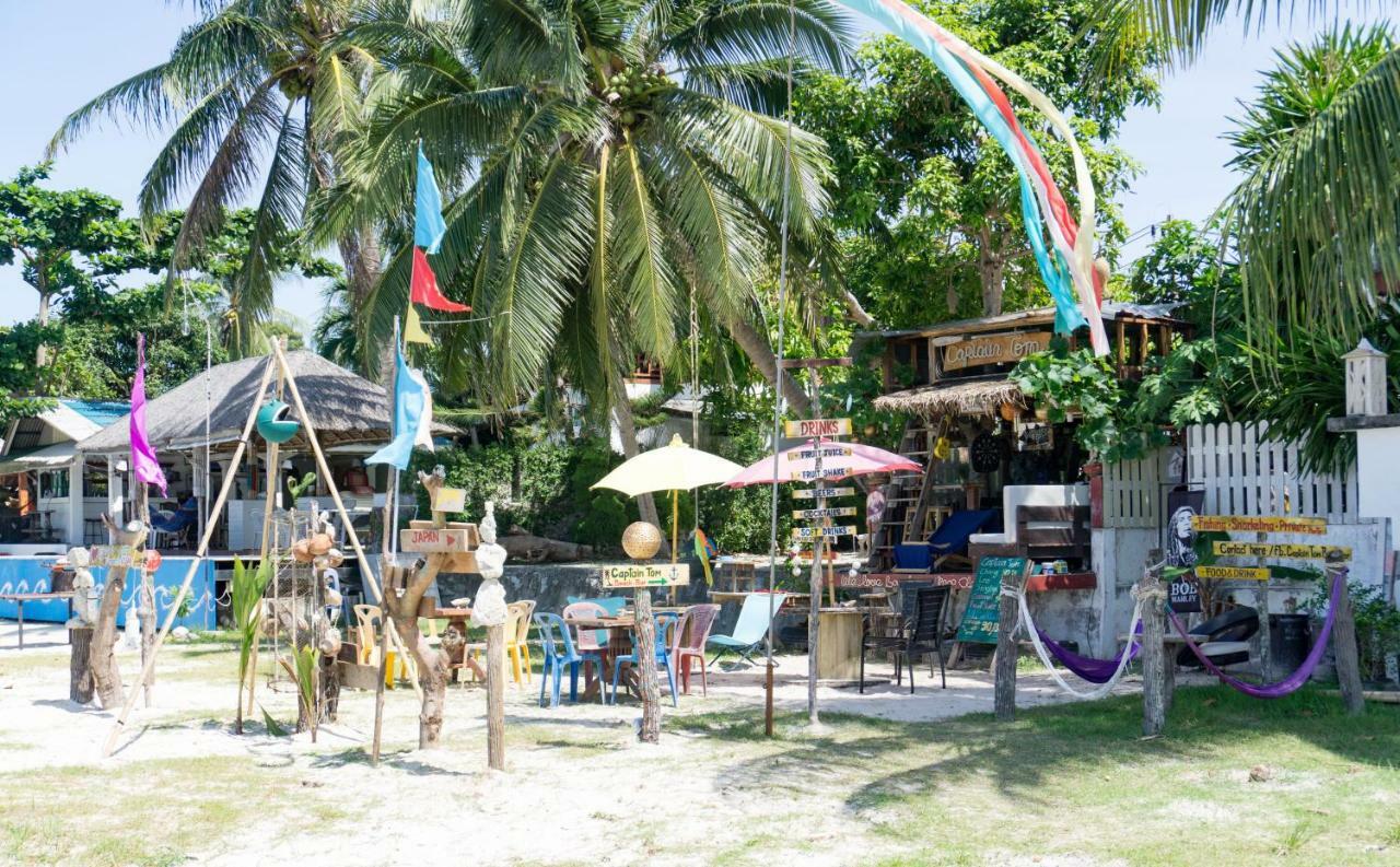 Amber Laem Set Beach