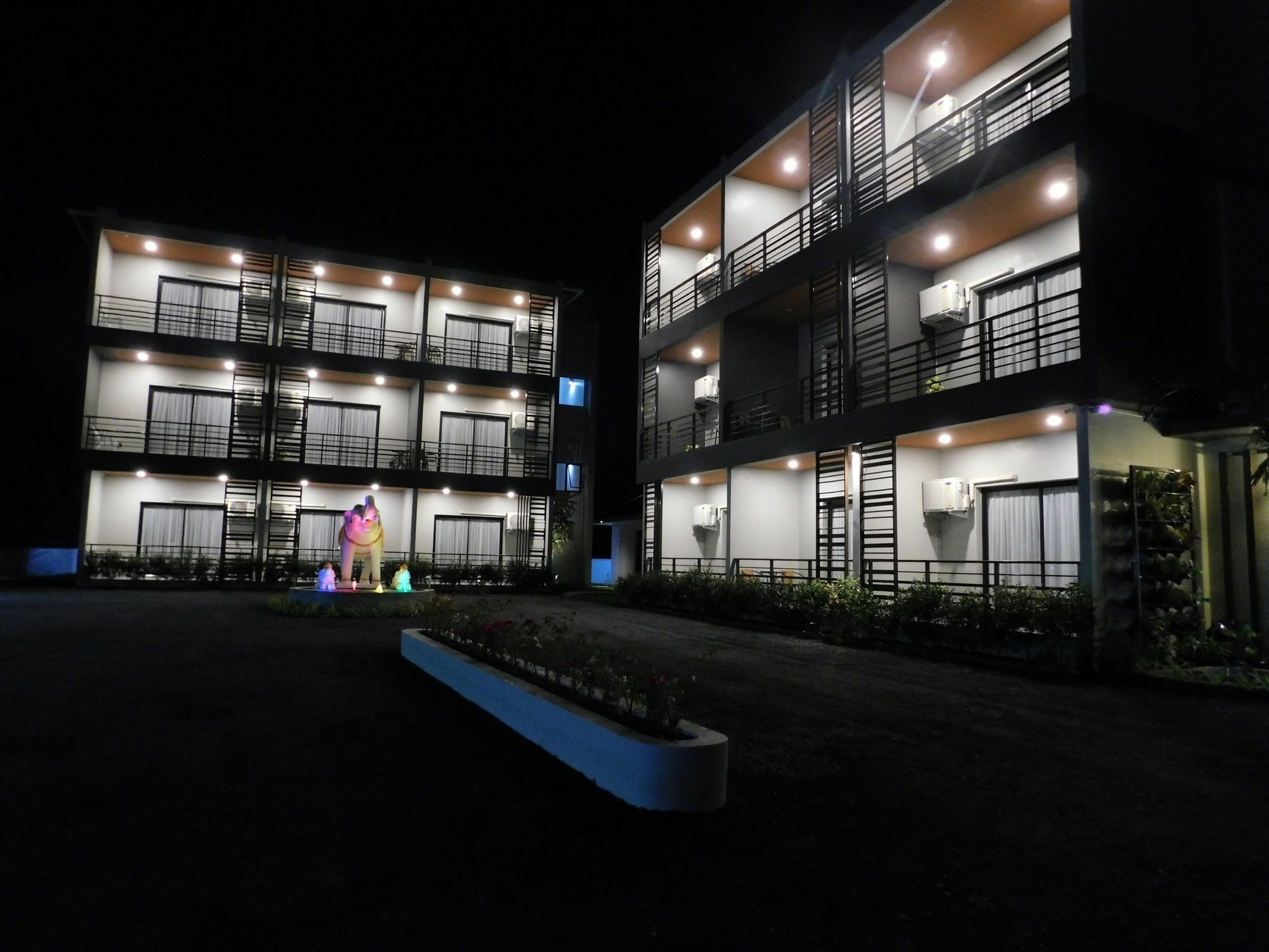 Baan Plaai Ngam Hotel 2*