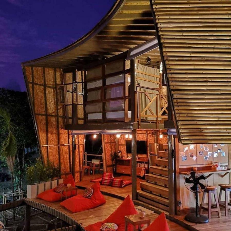 The Mud Bamboo Cafe And Beds 2*
