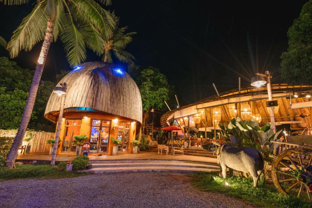 The Mud Bamboo Cafe And Beds Hotel