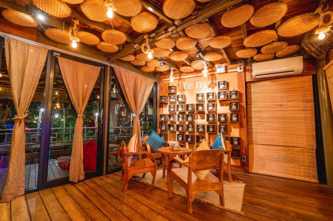 Hotel The Mud Bamboo Cafe And Beds Ban Bang Po