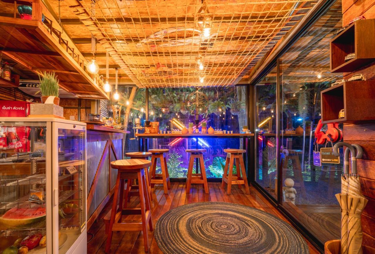 The Mud Bamboo Cafe And Beds Ban Bang Po