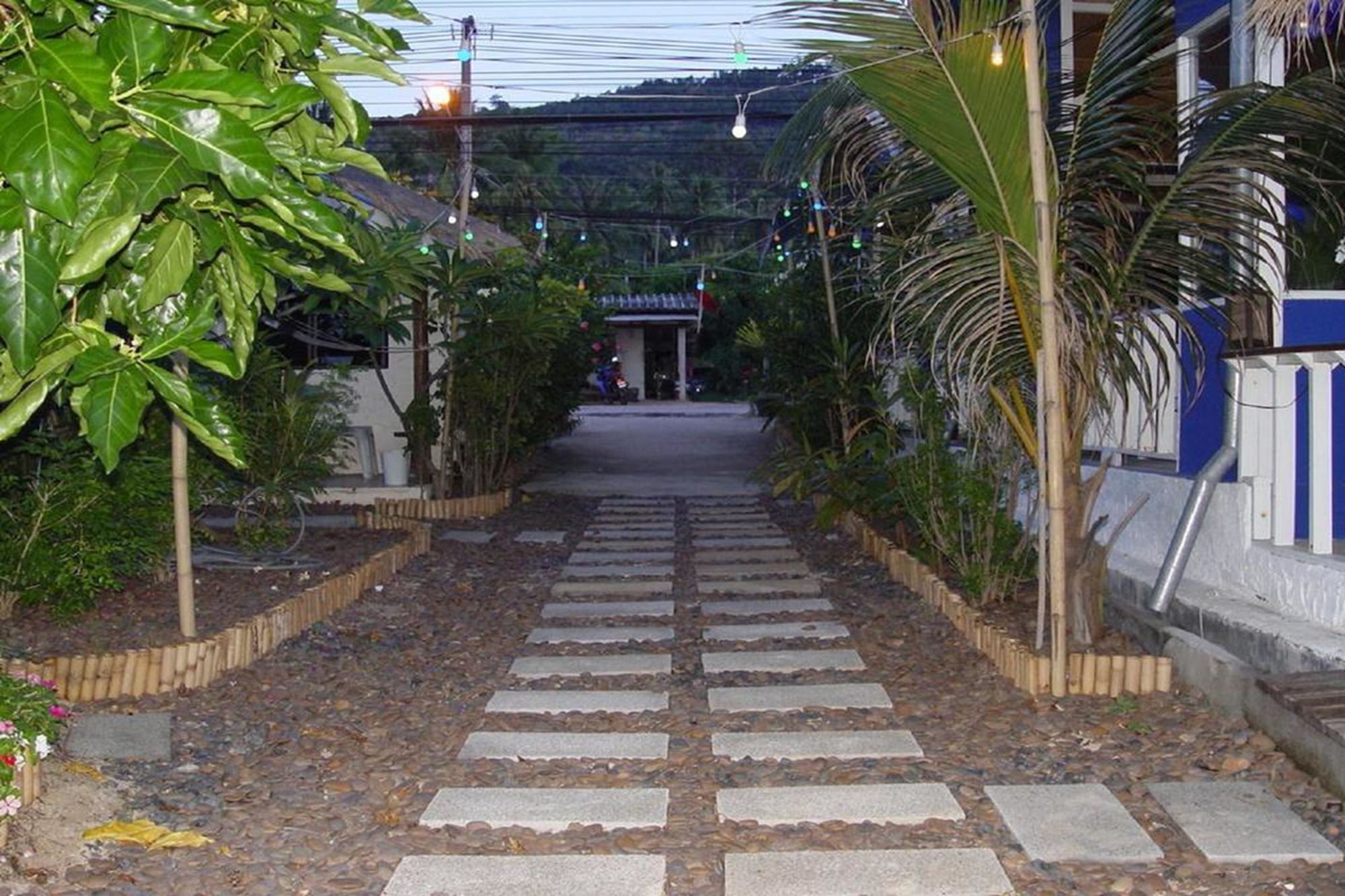 The White Pearl Club Hotel