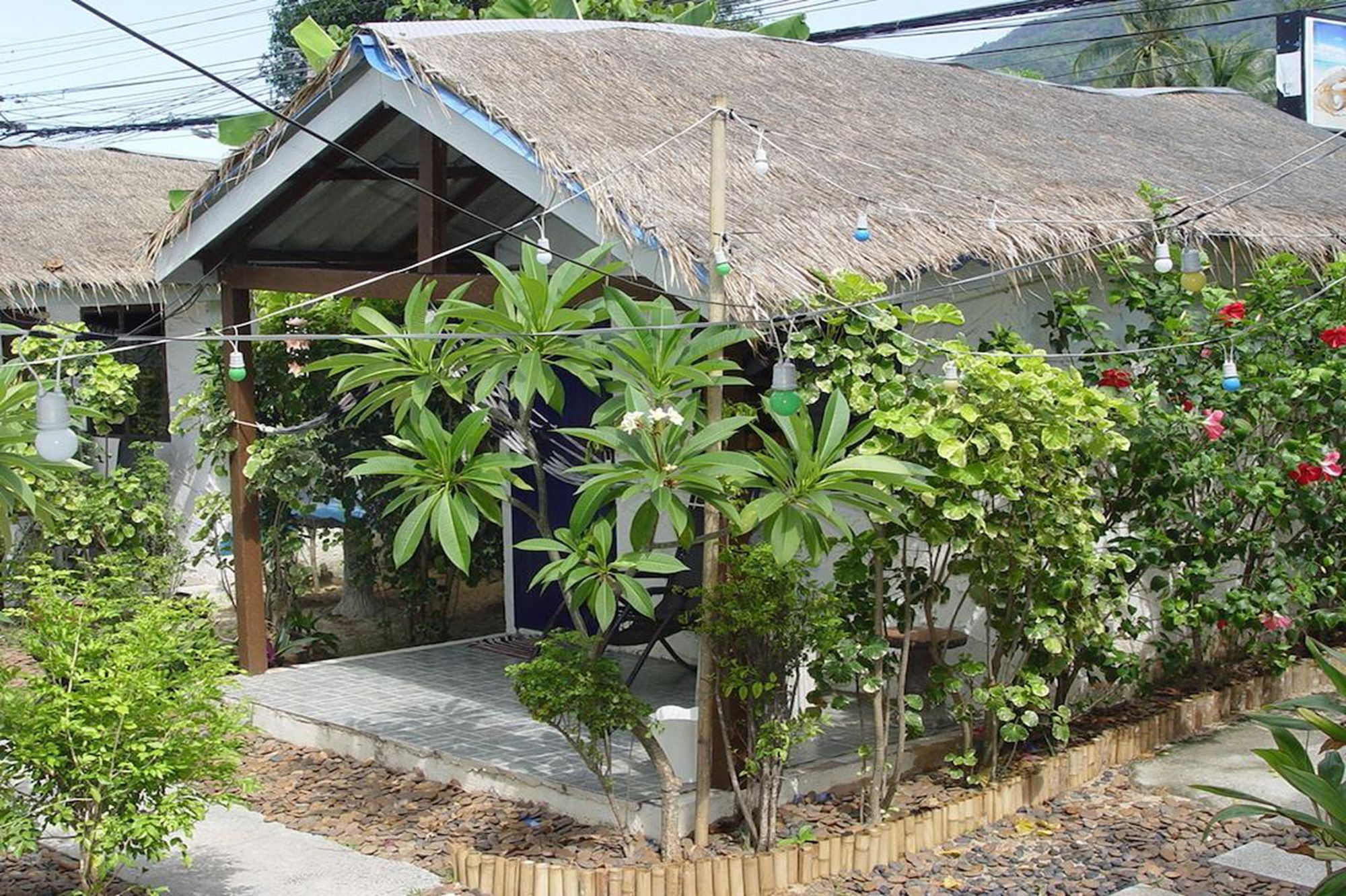 The White Pearl Club 2* Mae Nam