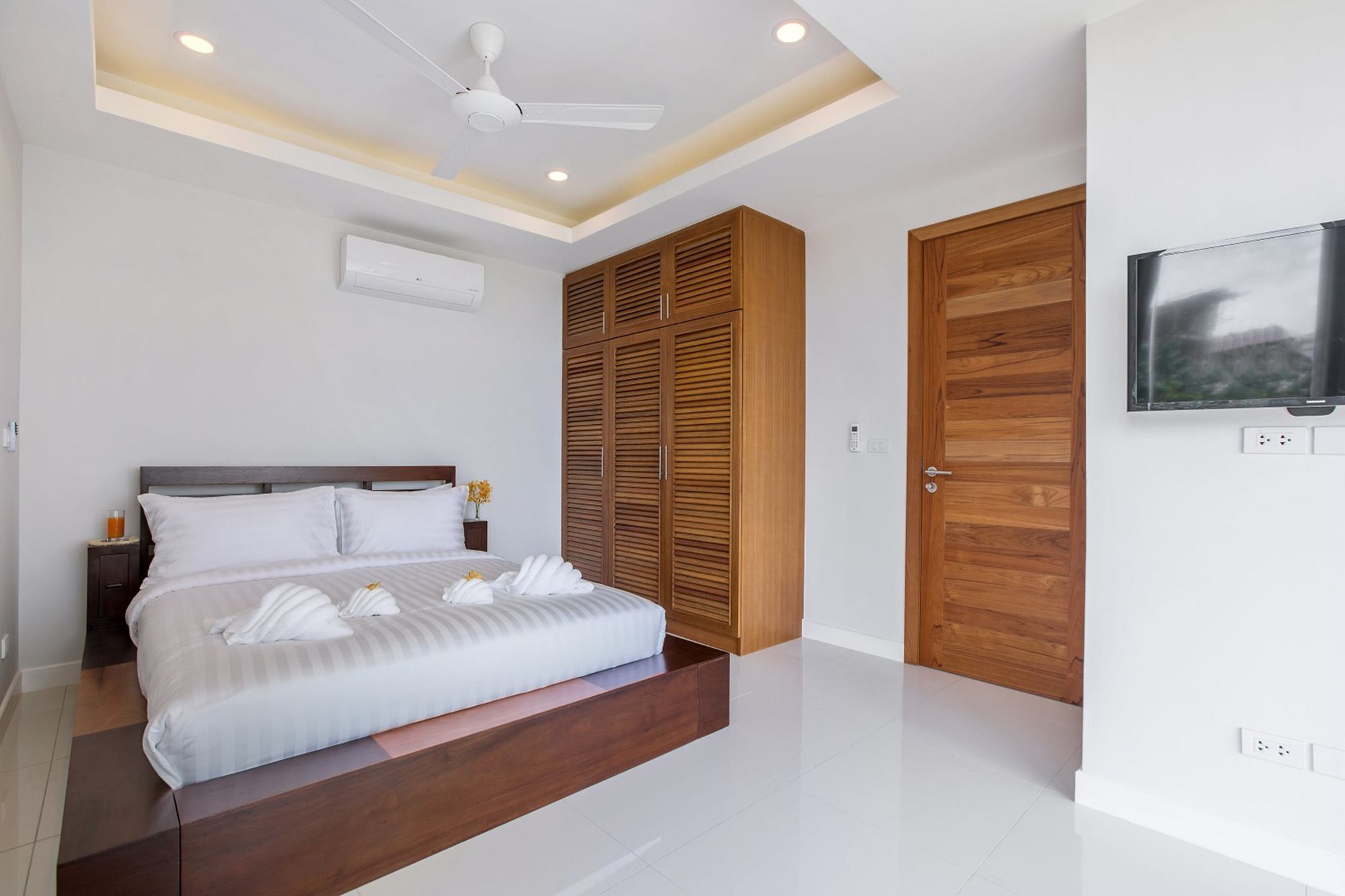 Song Villa *