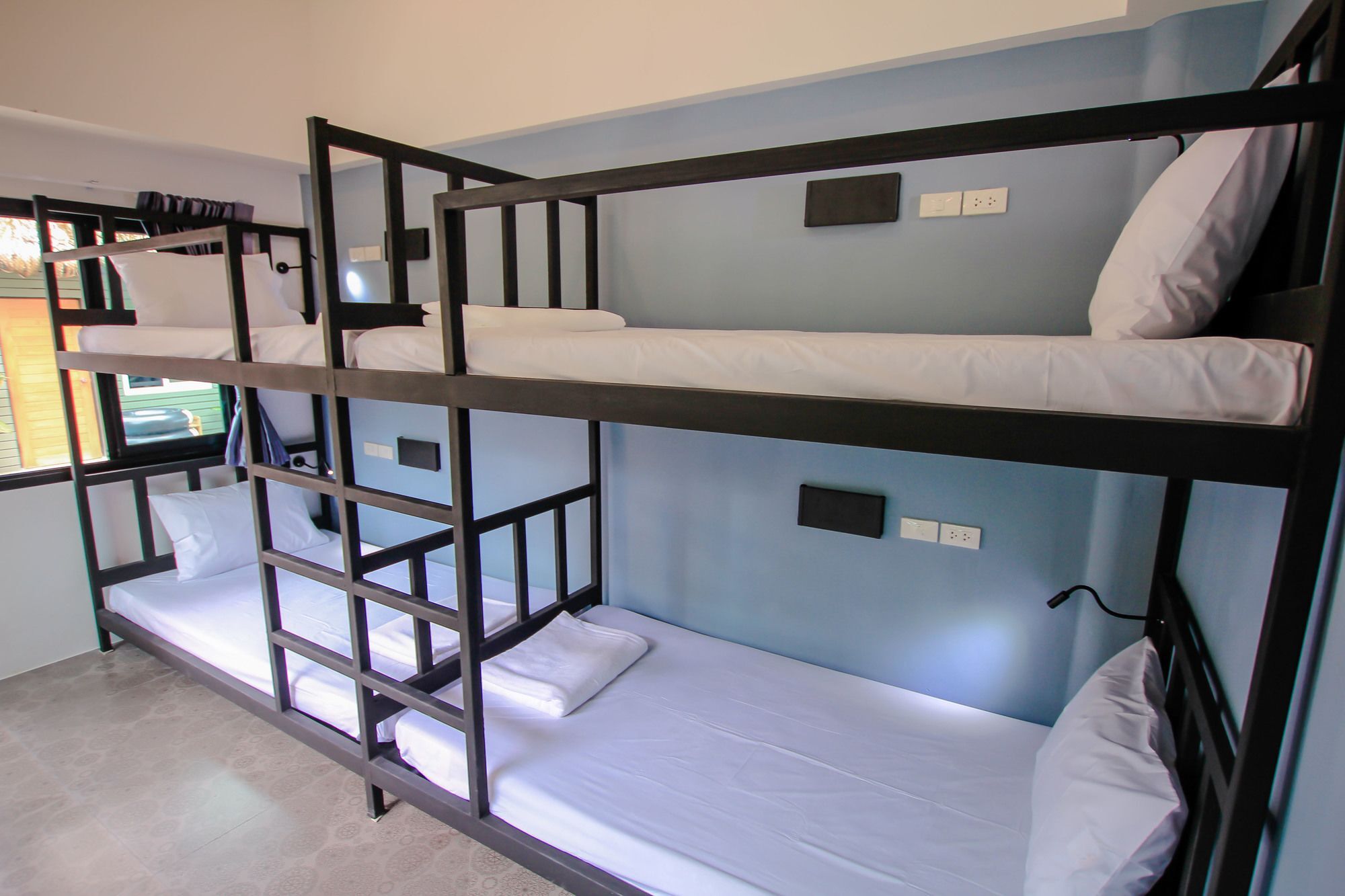 Bandon Bar & (adults Only) Hostel *