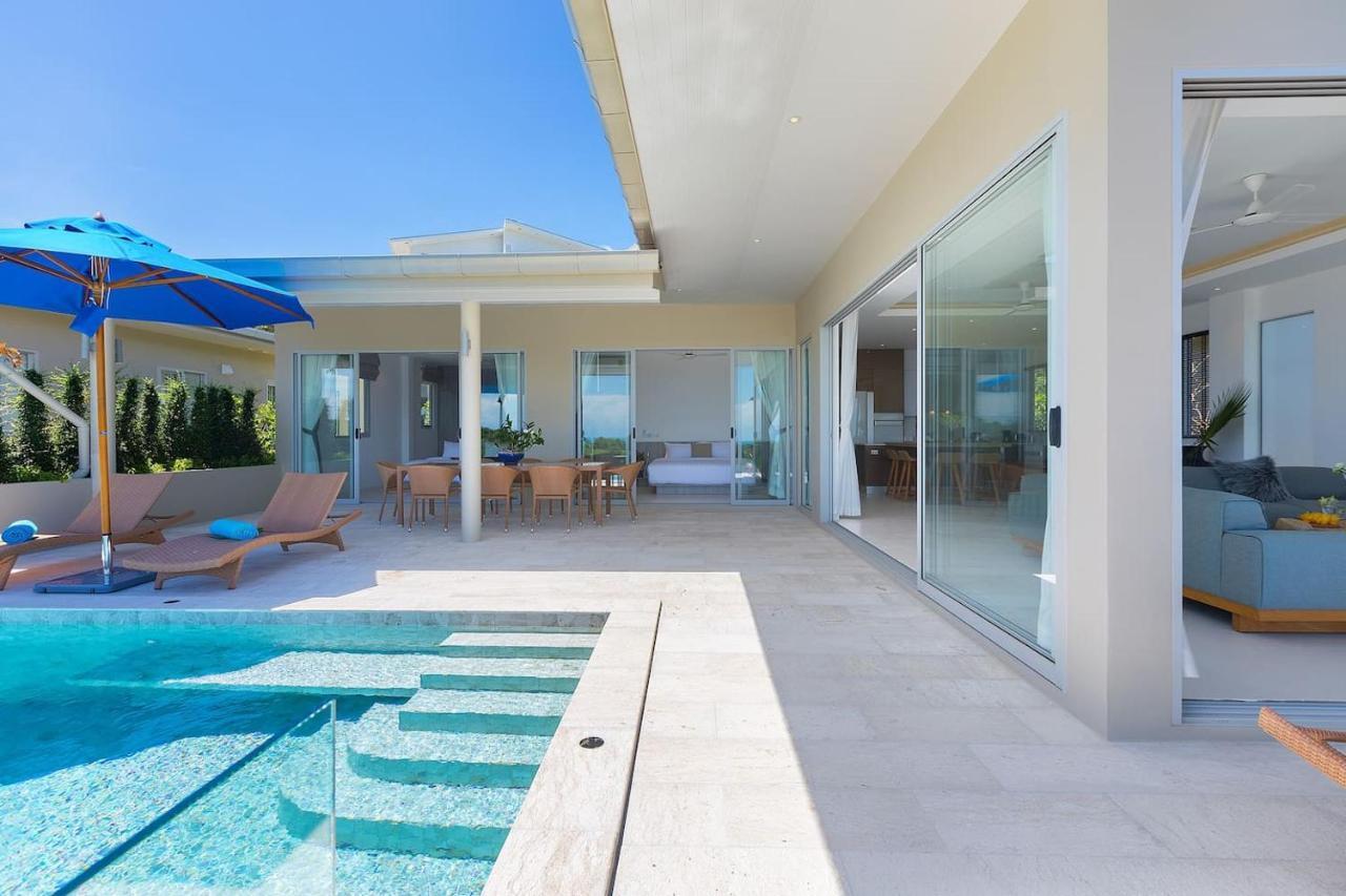 Villa Bayside Luxury Villas: Beachfront Retreat With Sea Views